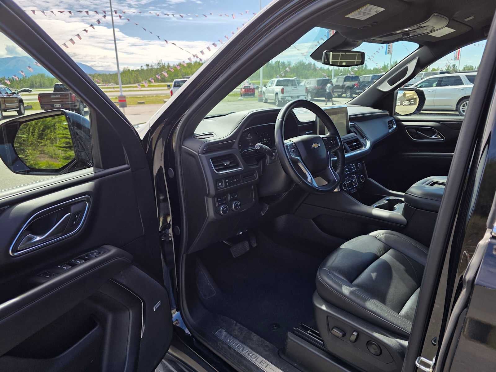 2024 Chevrolet Suburban LT