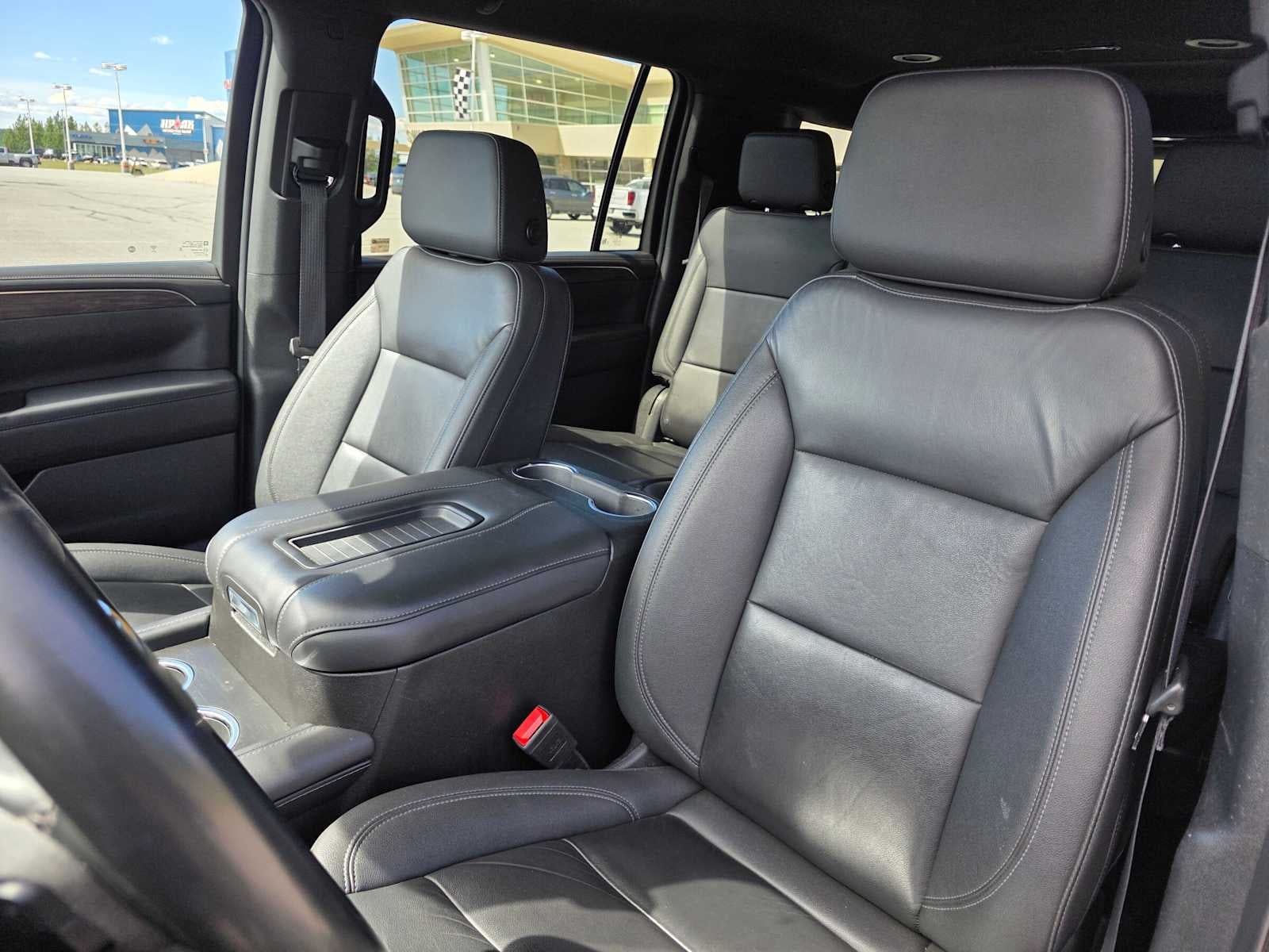 2024 Chevrolet Suburban LT
