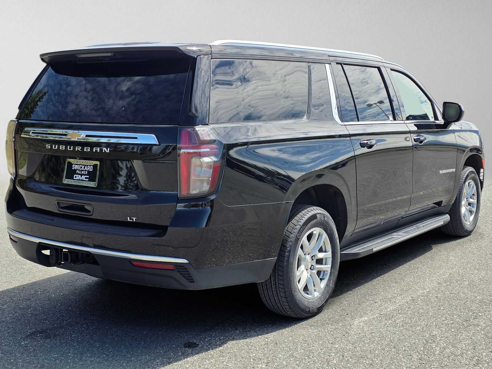 2024 Chevrolet Suburban LT