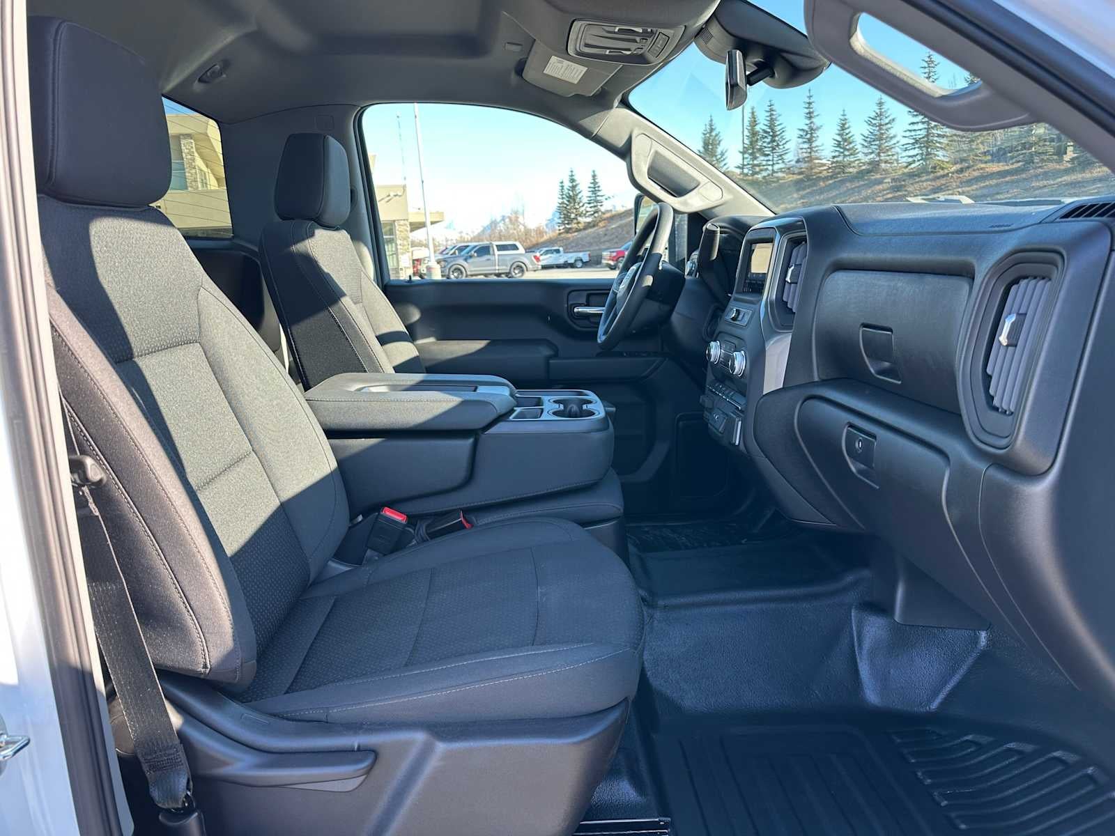 2025 GMC Sierra 2500HD Pro