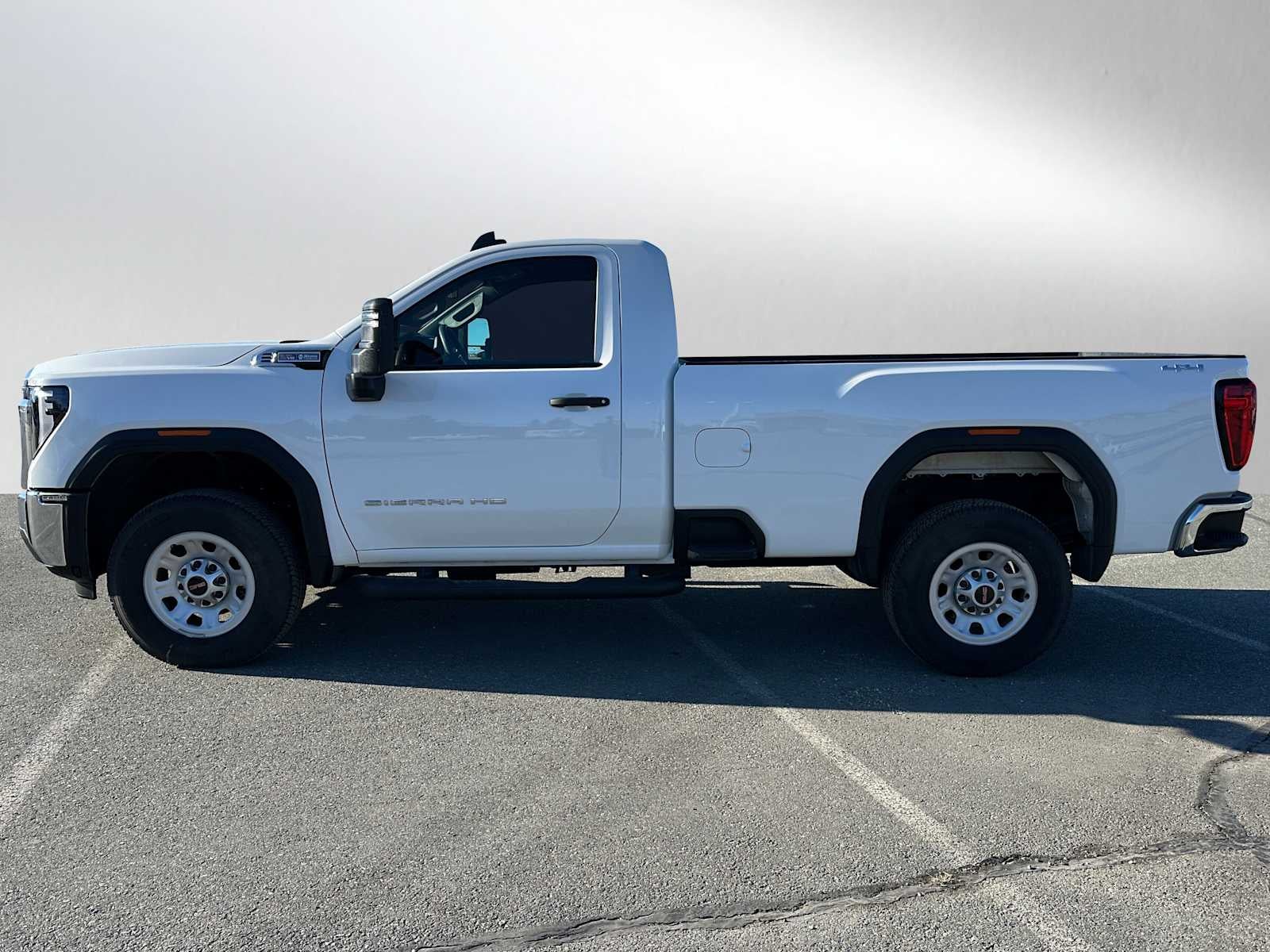 2025 GMC Sierra 2500HD Pro