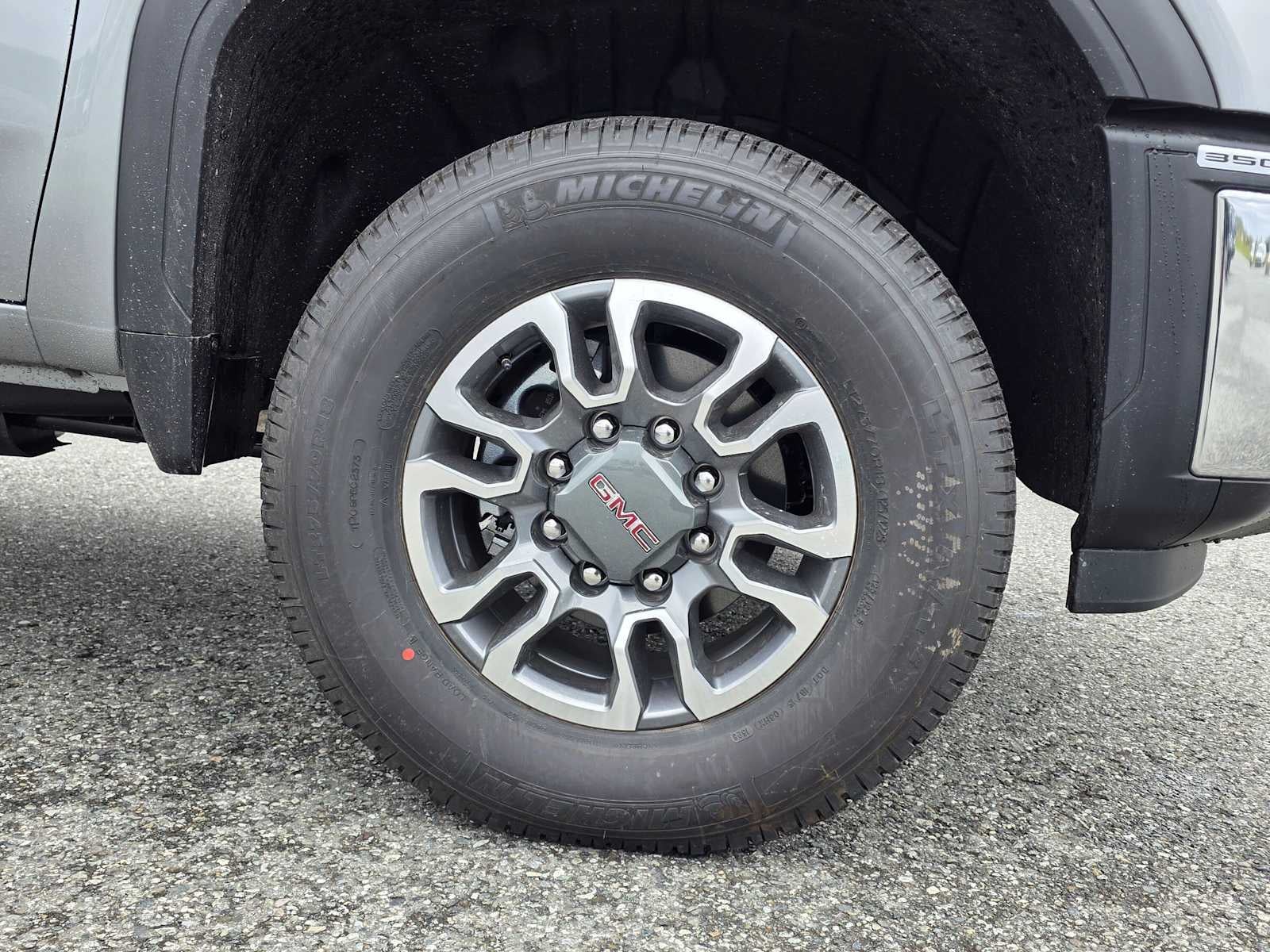 2026 GMC Sierra 3500HD SLE