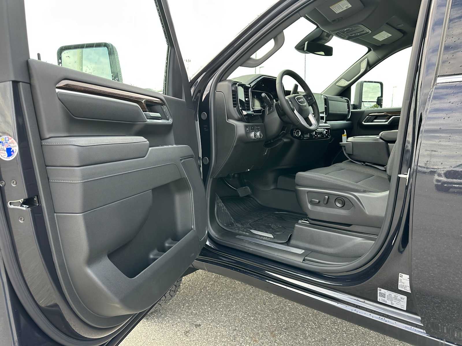 2025 GMC Sierra 2500HD SLE