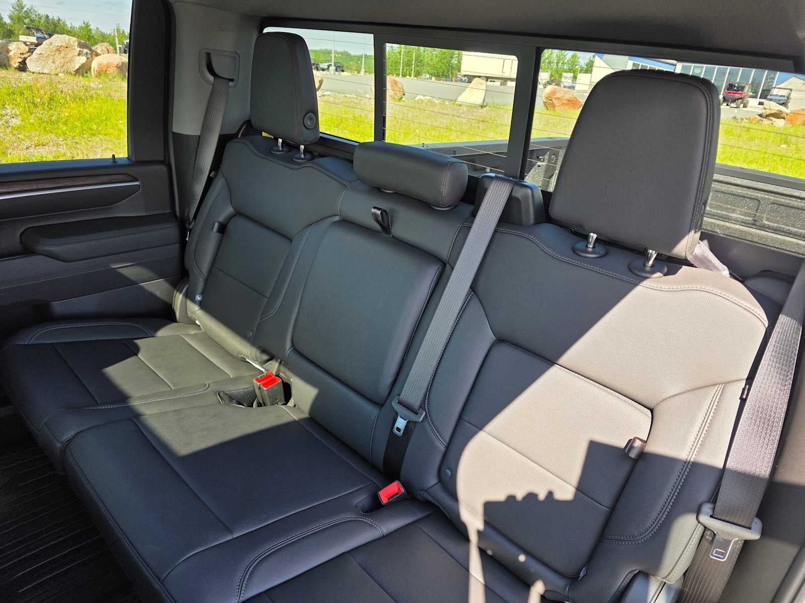 2026 GMC Sierra 2500HD SLT
