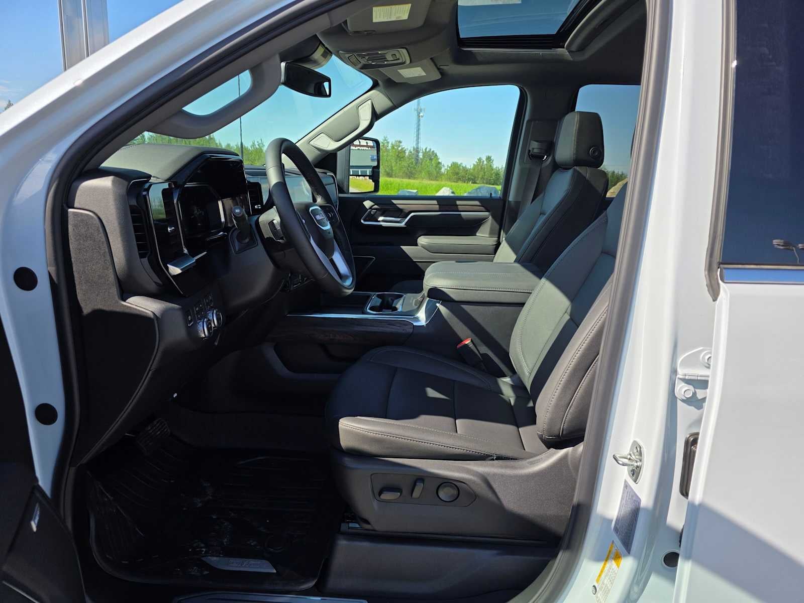2026 GMC Sierra 2500HD SLT