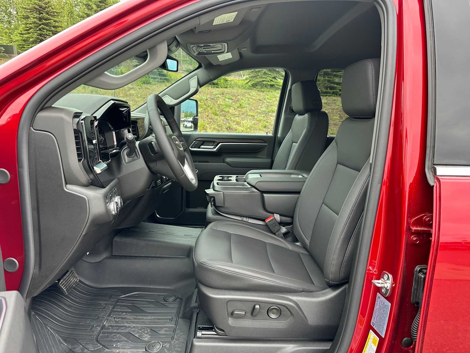 2025 GMC Sierra 2500HD SLT