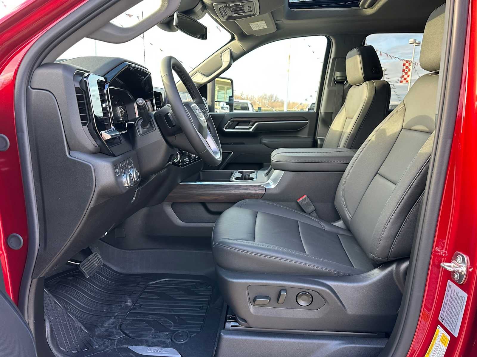 2026 GMC Sierra 2500HD SLT