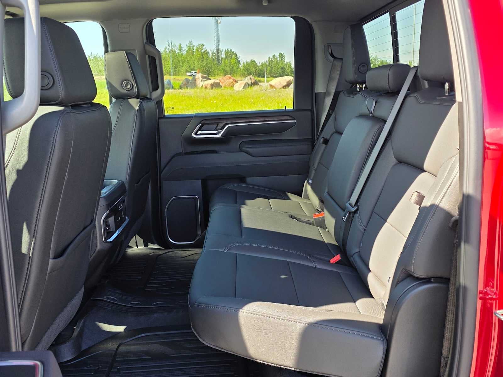 2026 GMC Sierra 2500HD SLT