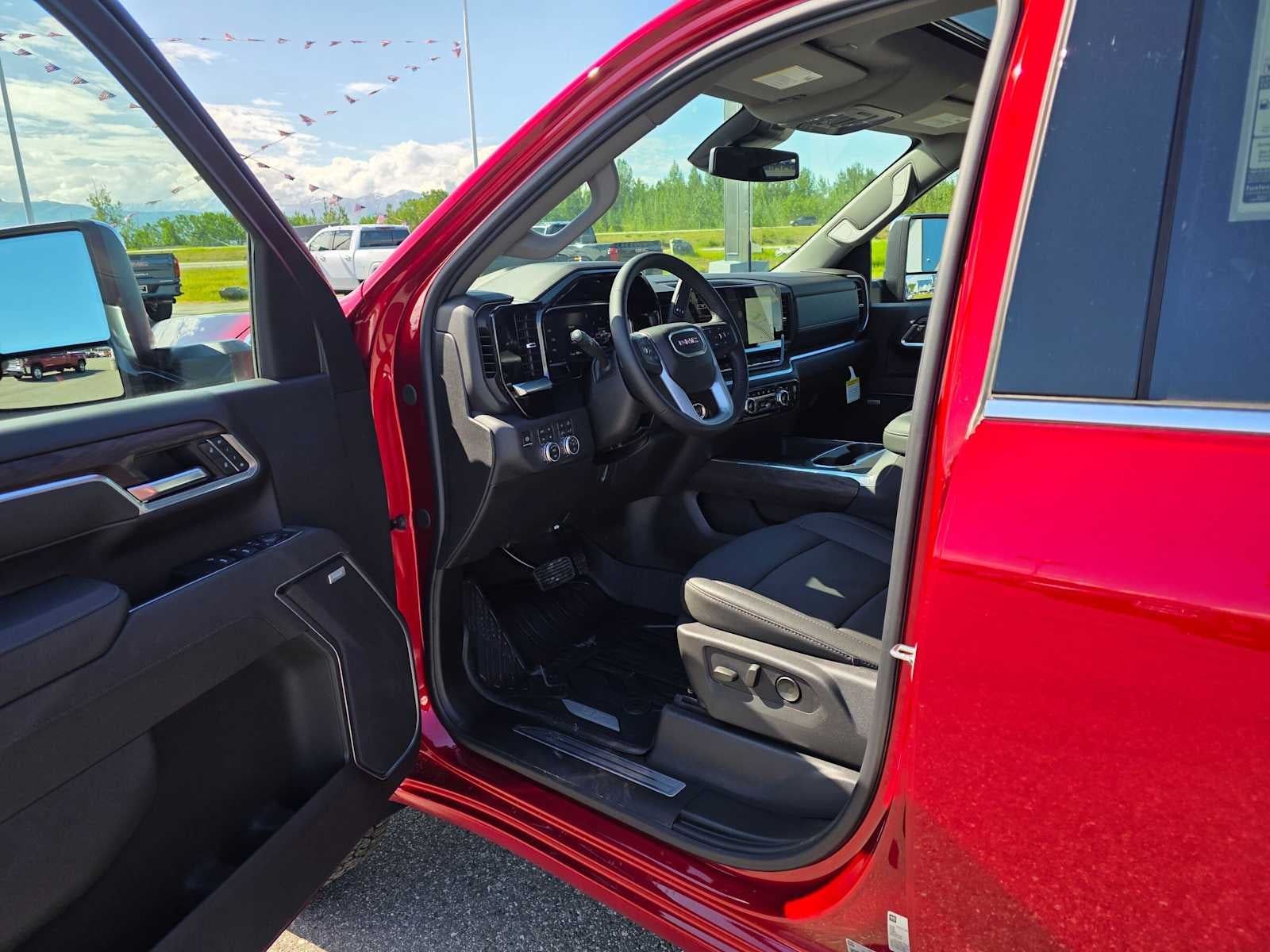 2026 GMC Sierra 2500HD SLT