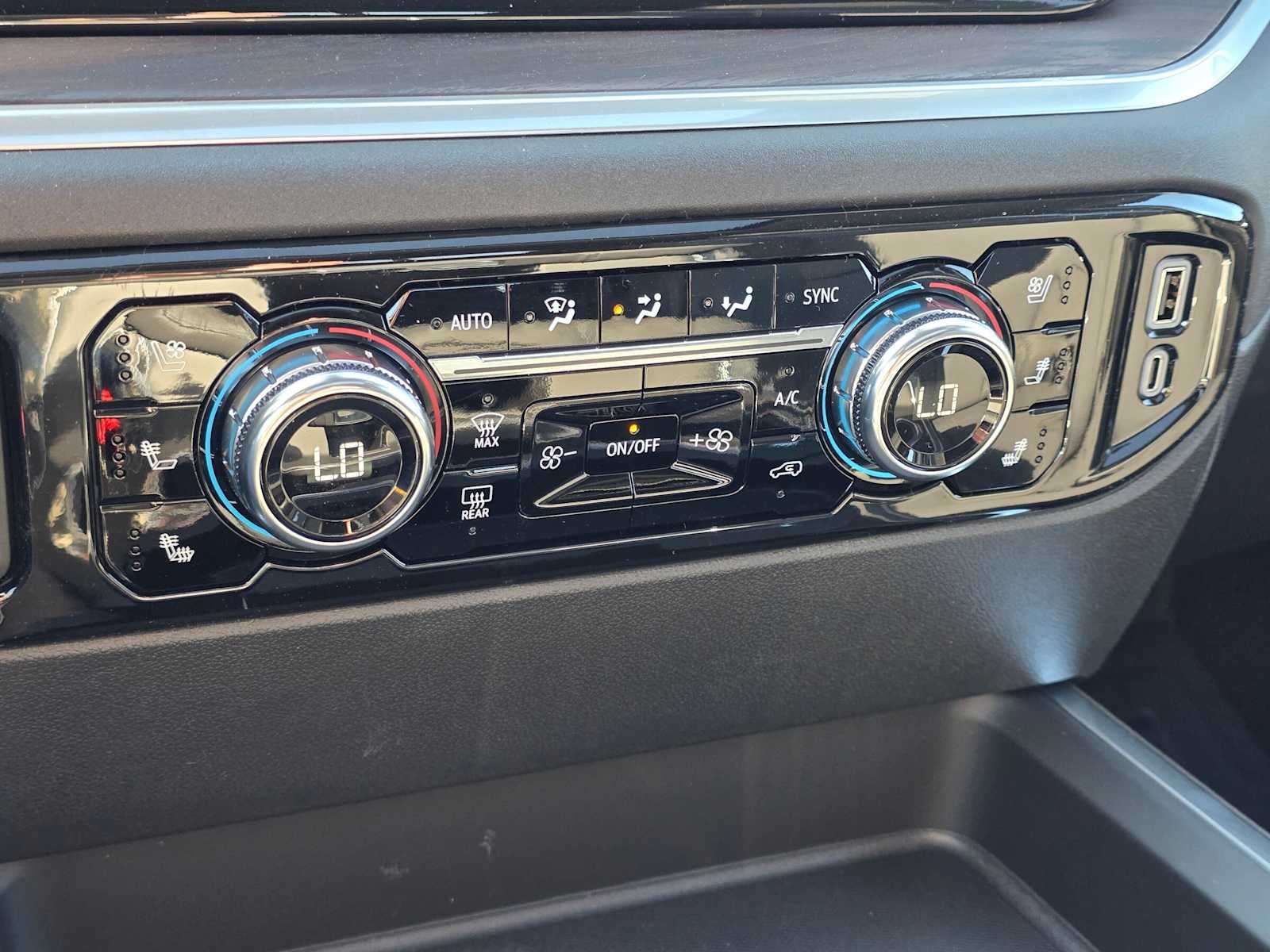 2026 GMC Sierra 2500HD SLT