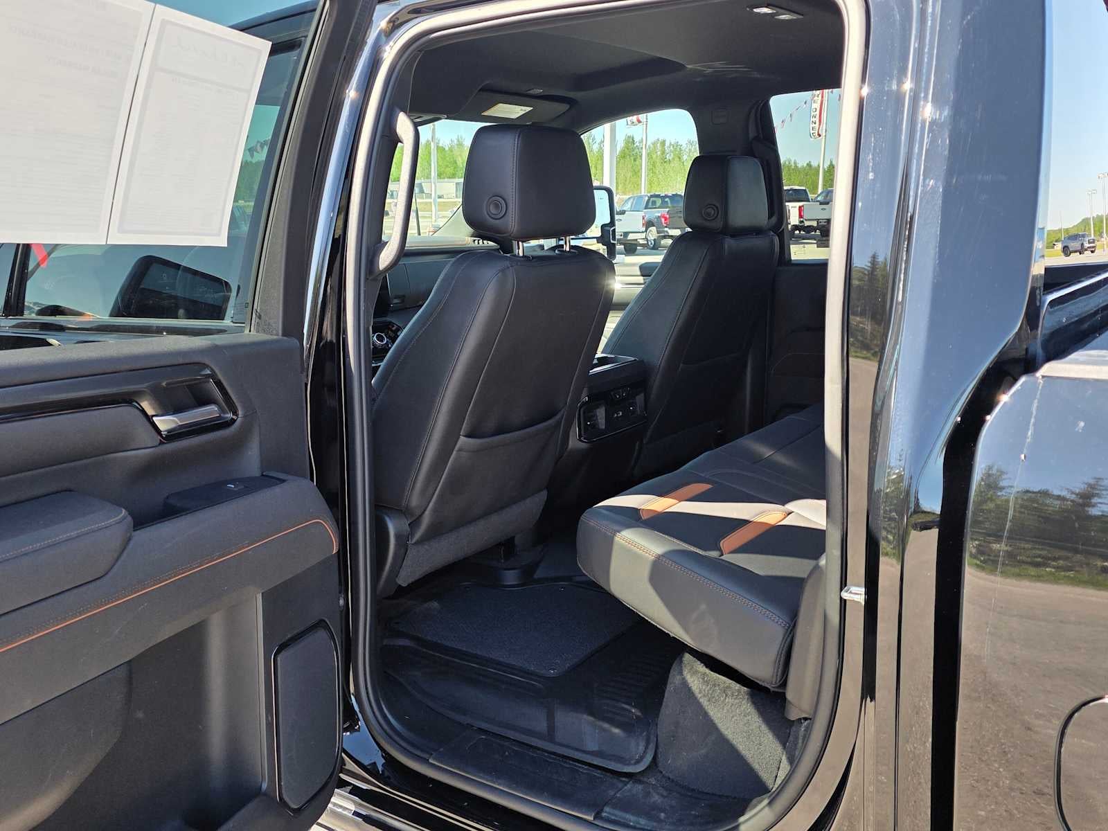 2025 GMC Sierra 2500HD AT4