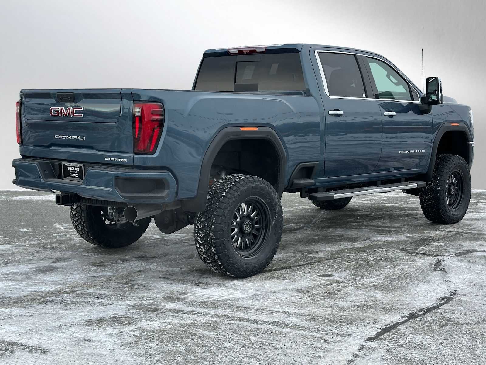 2025 GMC Sierra 2500HD Denali