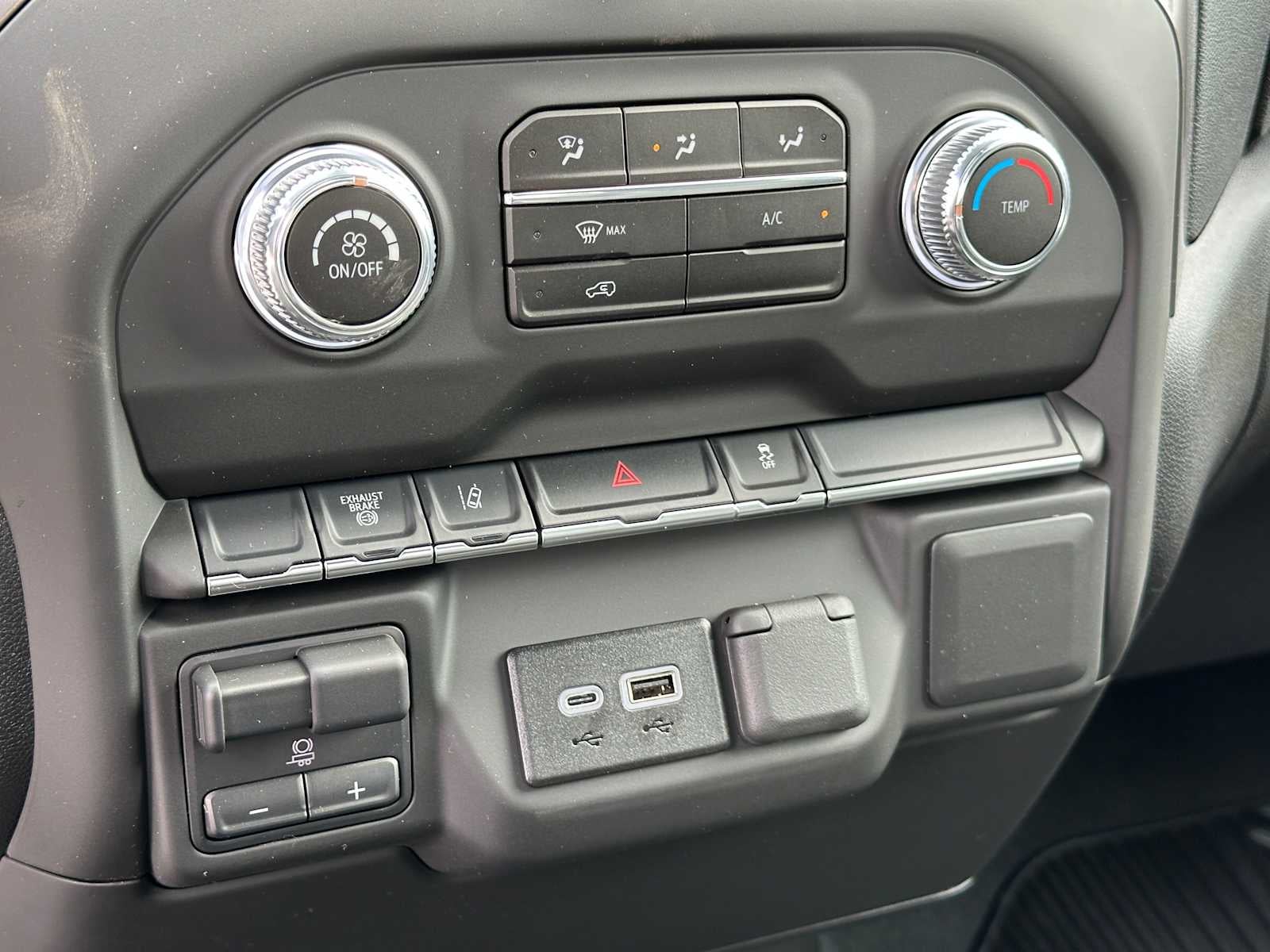 2025 GMC Sierra 3500HD Pro