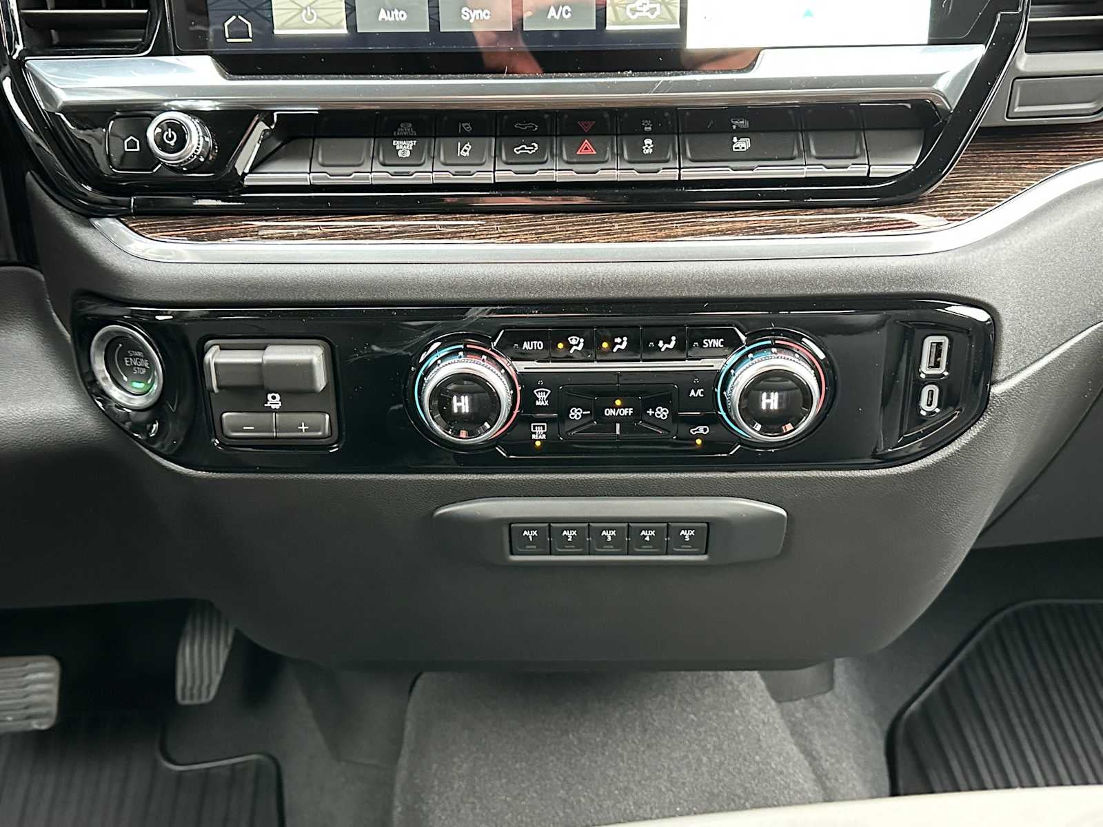 2026 GMC Sierra 3500HD SLE