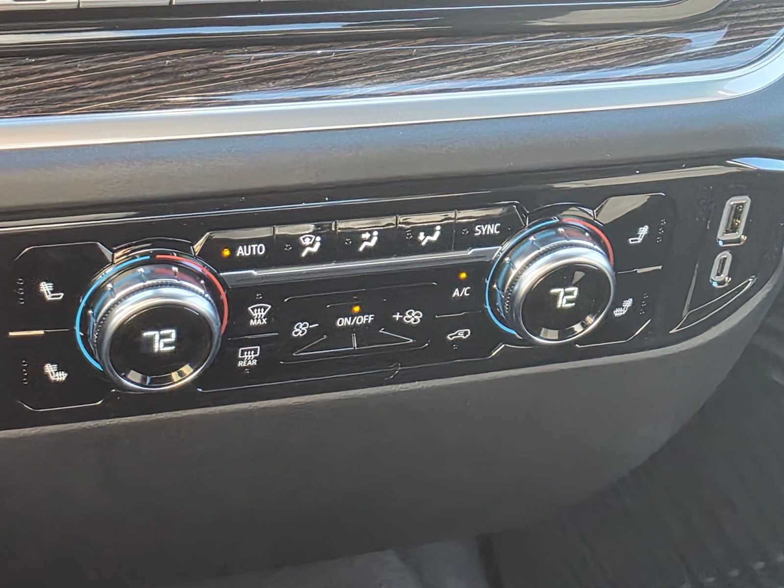 2026 GMC Sierra 3500HD SLE