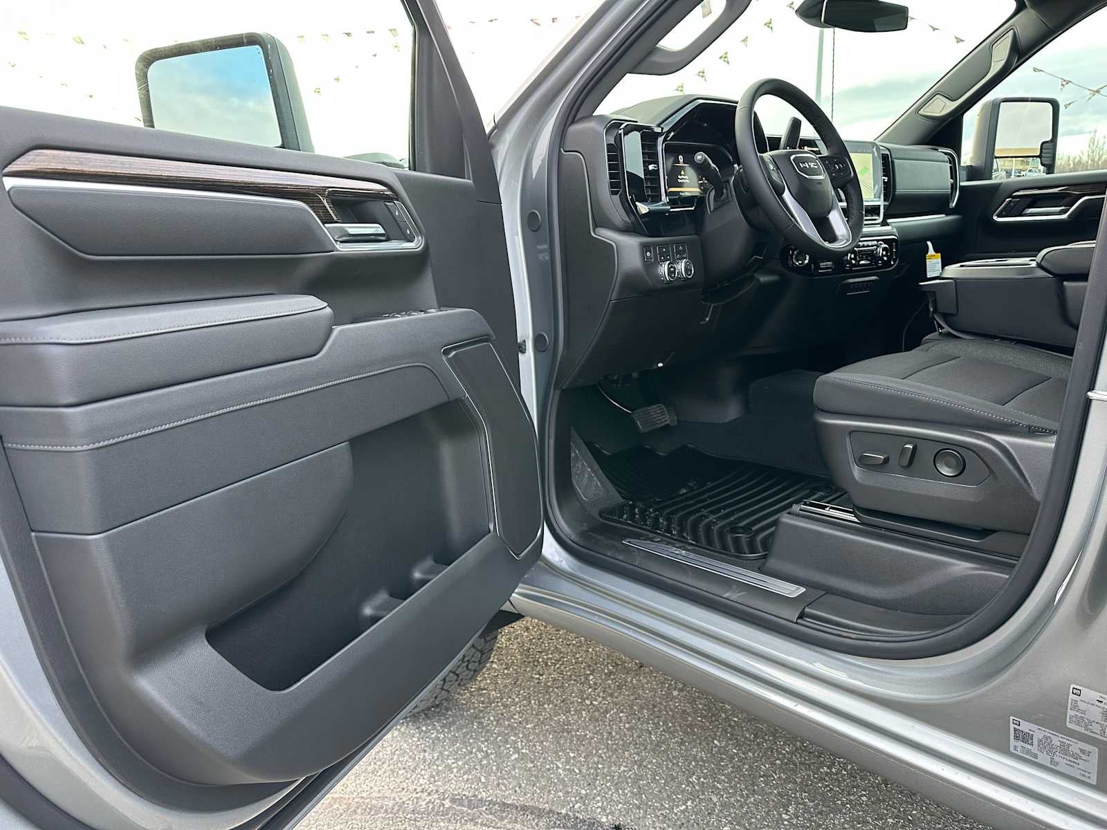 2026 GMC Sierra 3500HD SLE