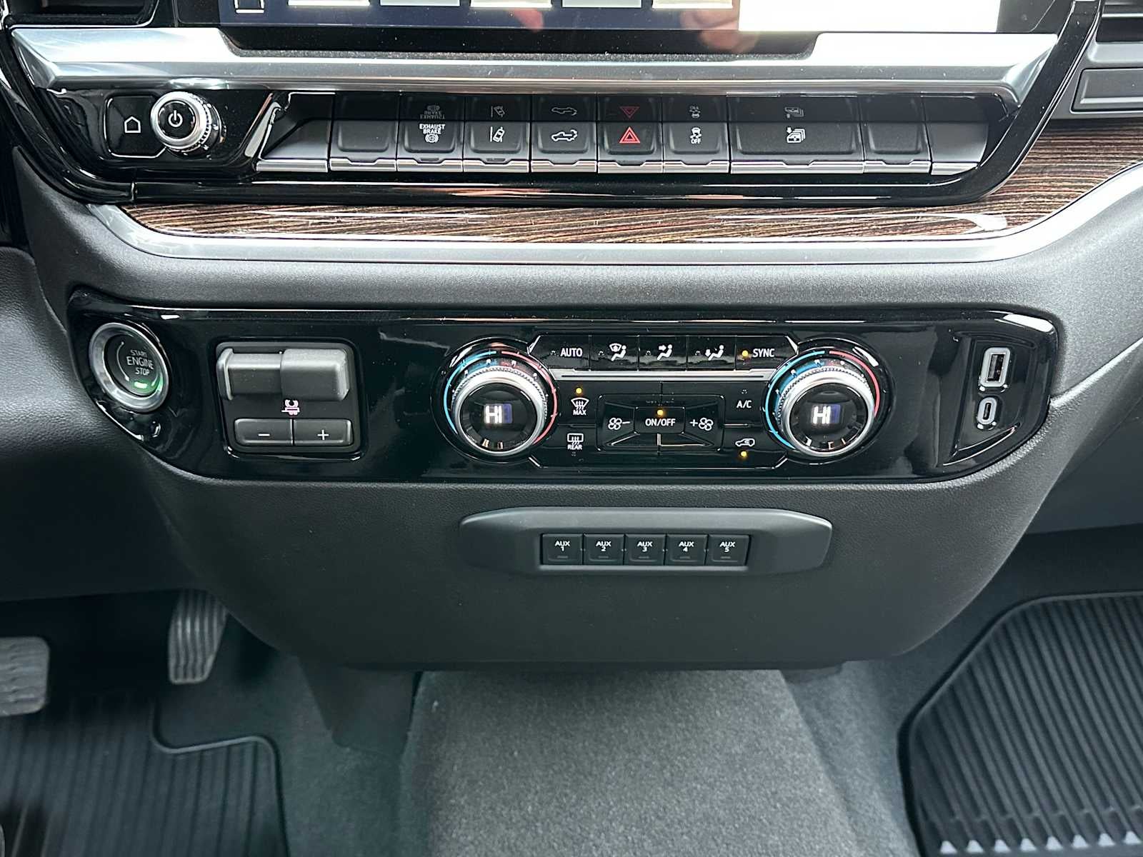 2026 GMC Sierra 3500HD SLE