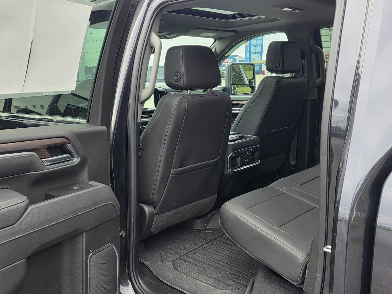 2025 GMC Sierra 3500HD SLT