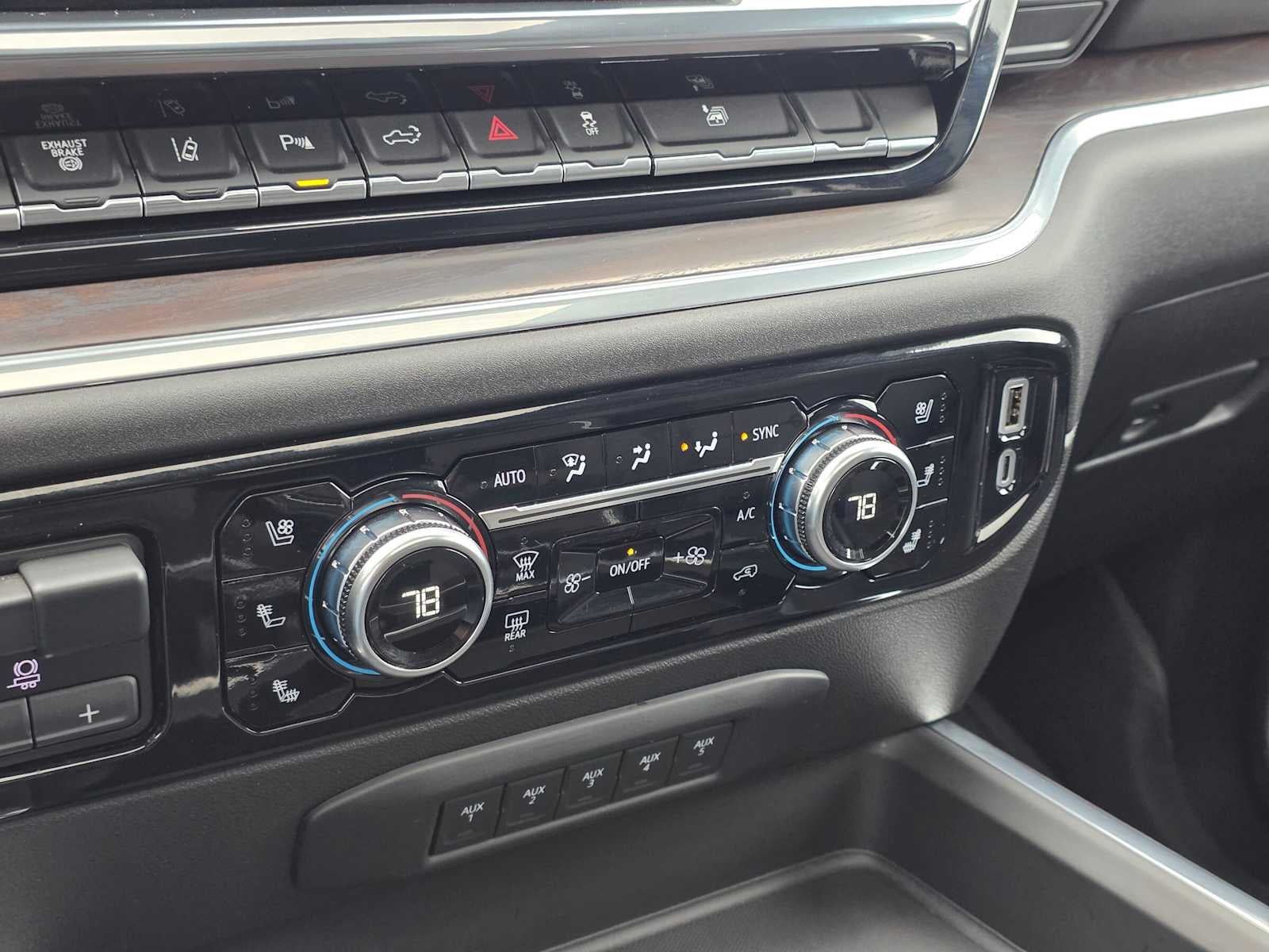 2025 GMC Sierra 3500HD SLT