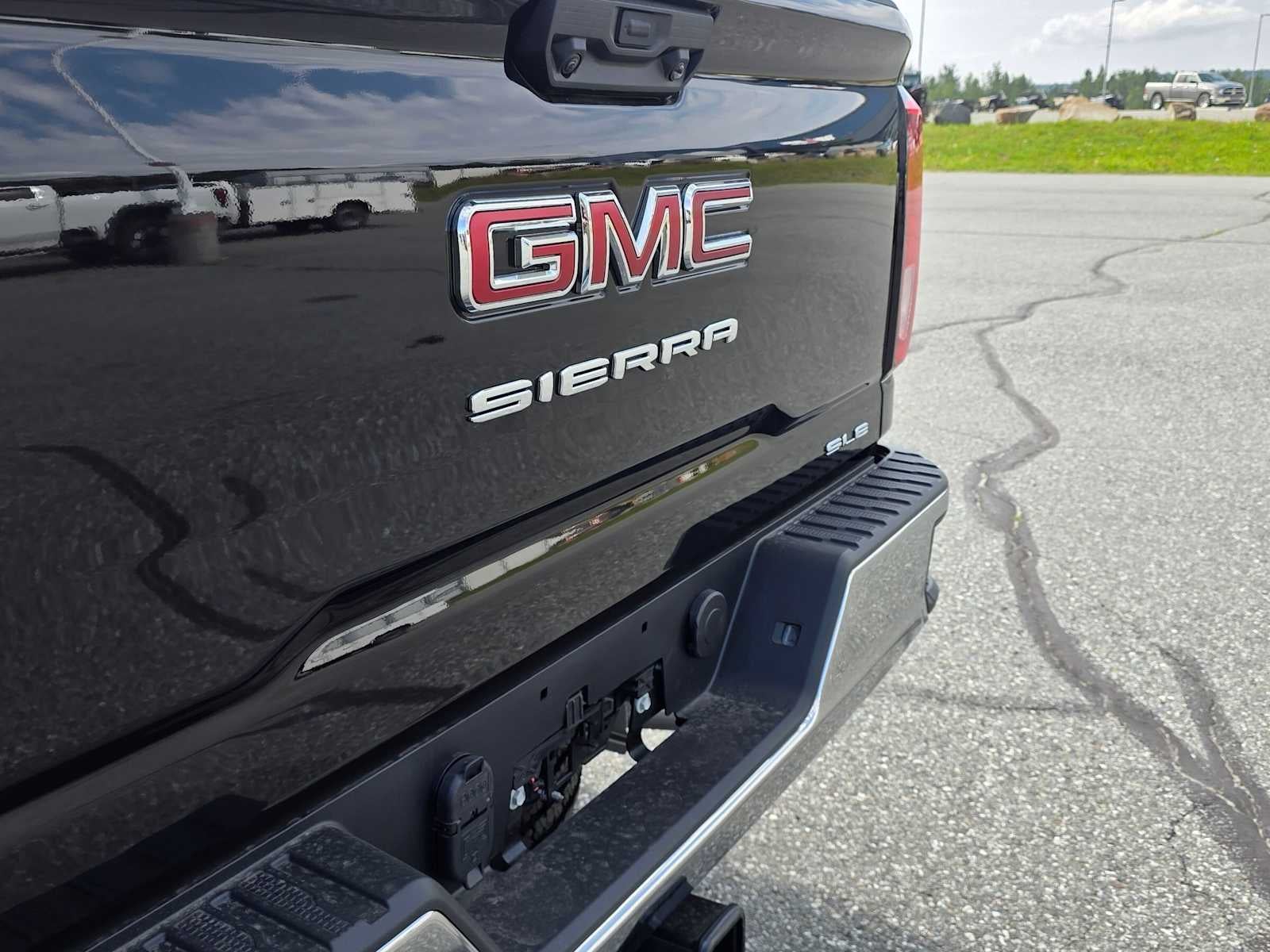 2026 GMC Sierra 2500HD SLE