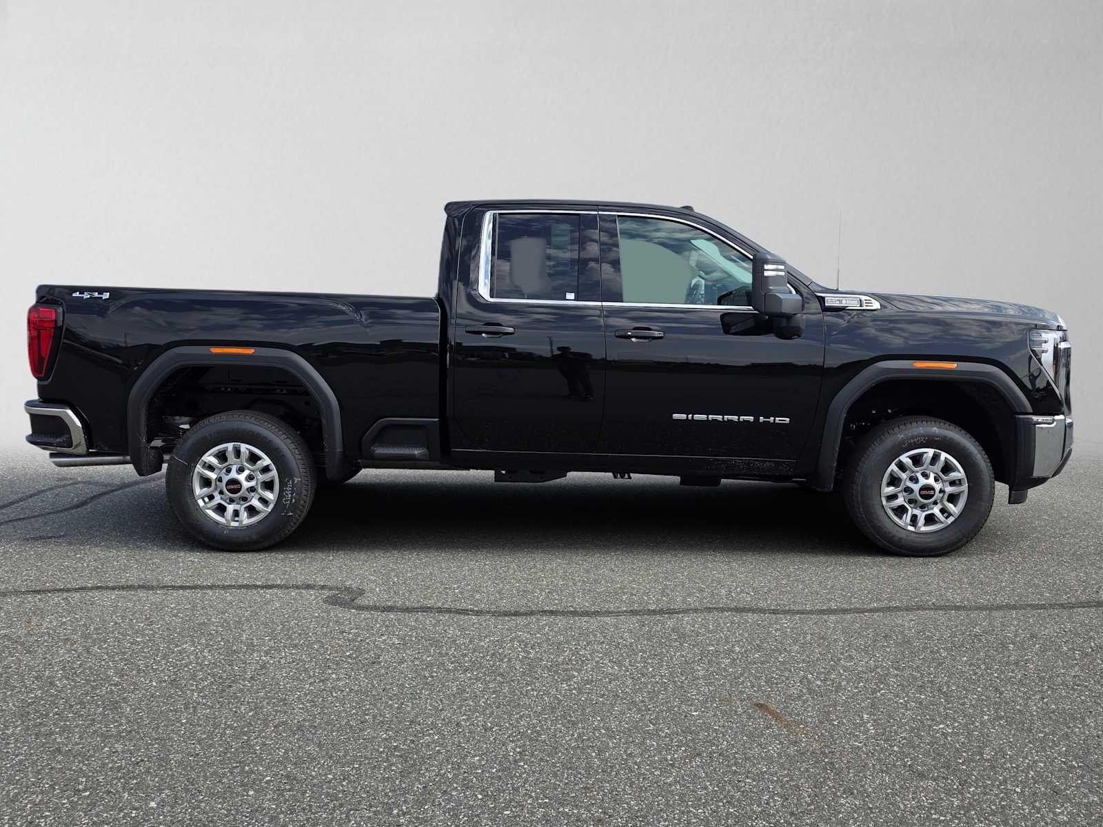 2026 GMC Sierra 2500HD SLE