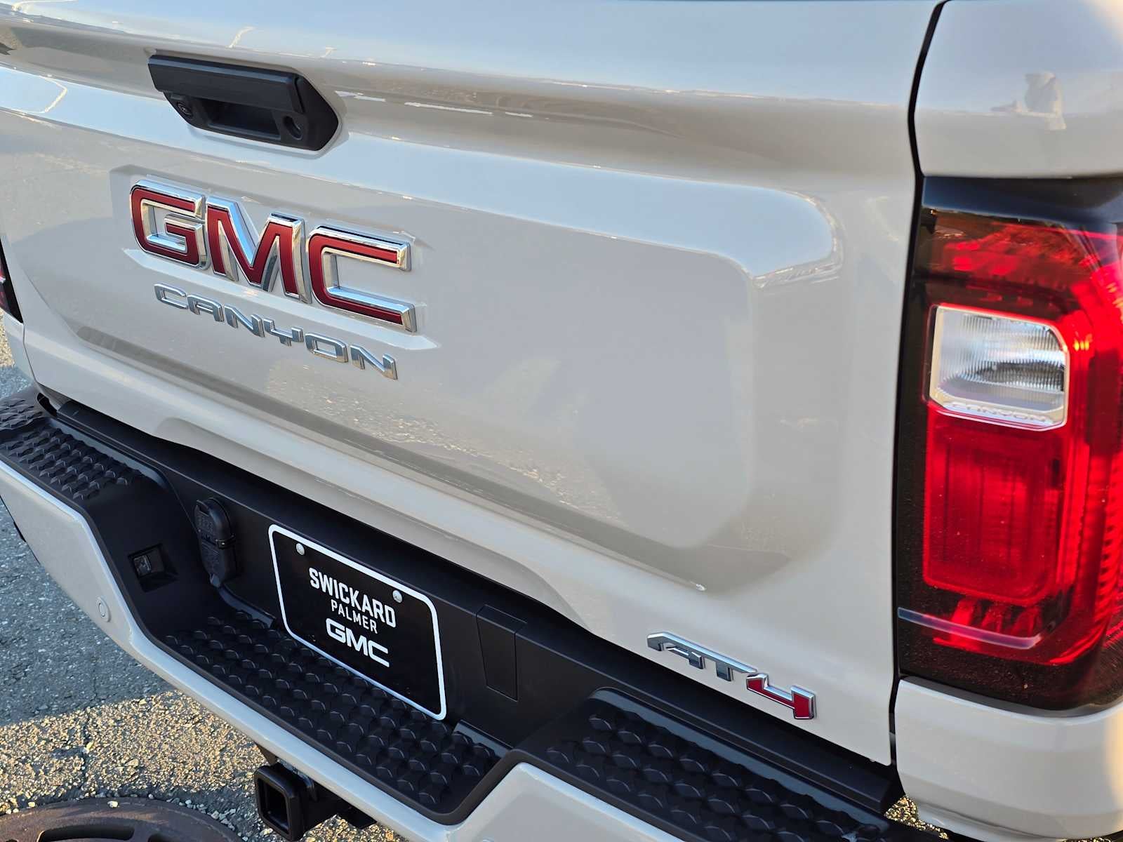 2026 GMC Canyon 4WD AT4