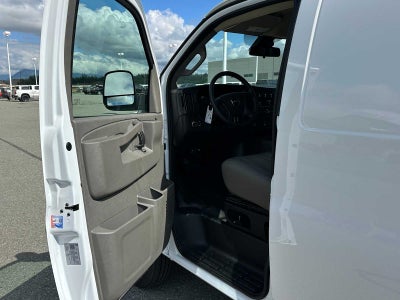 2025 GMC Savana Base