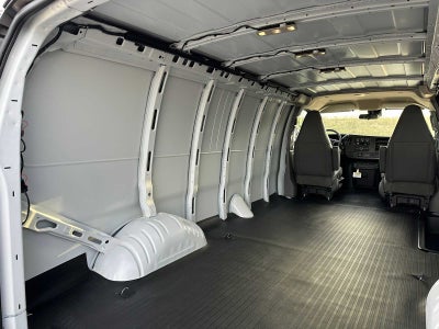 2025 GMC Savana Base