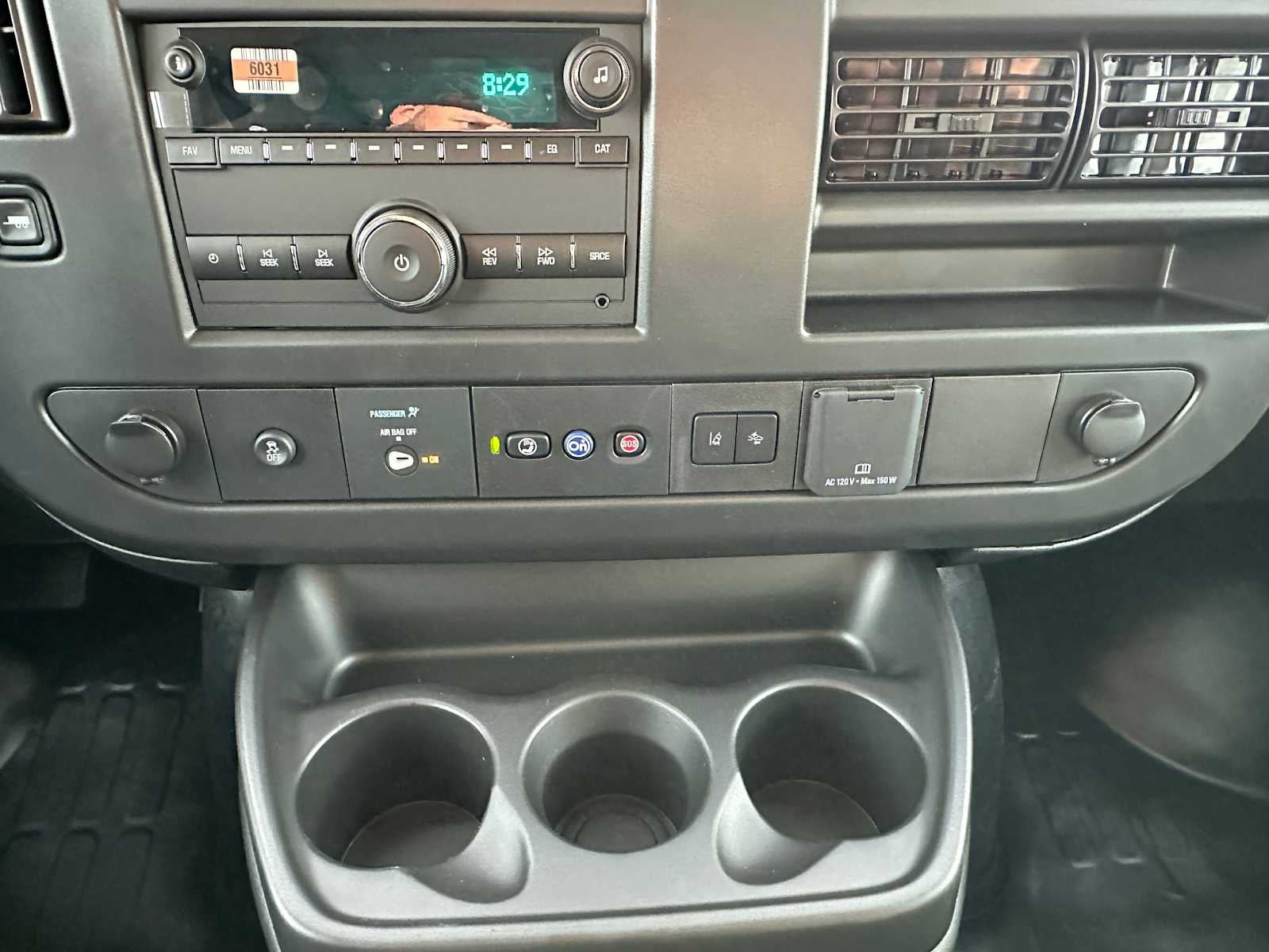 2025 GMC Savana Base