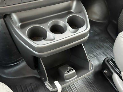 2025 GMC Savana Base