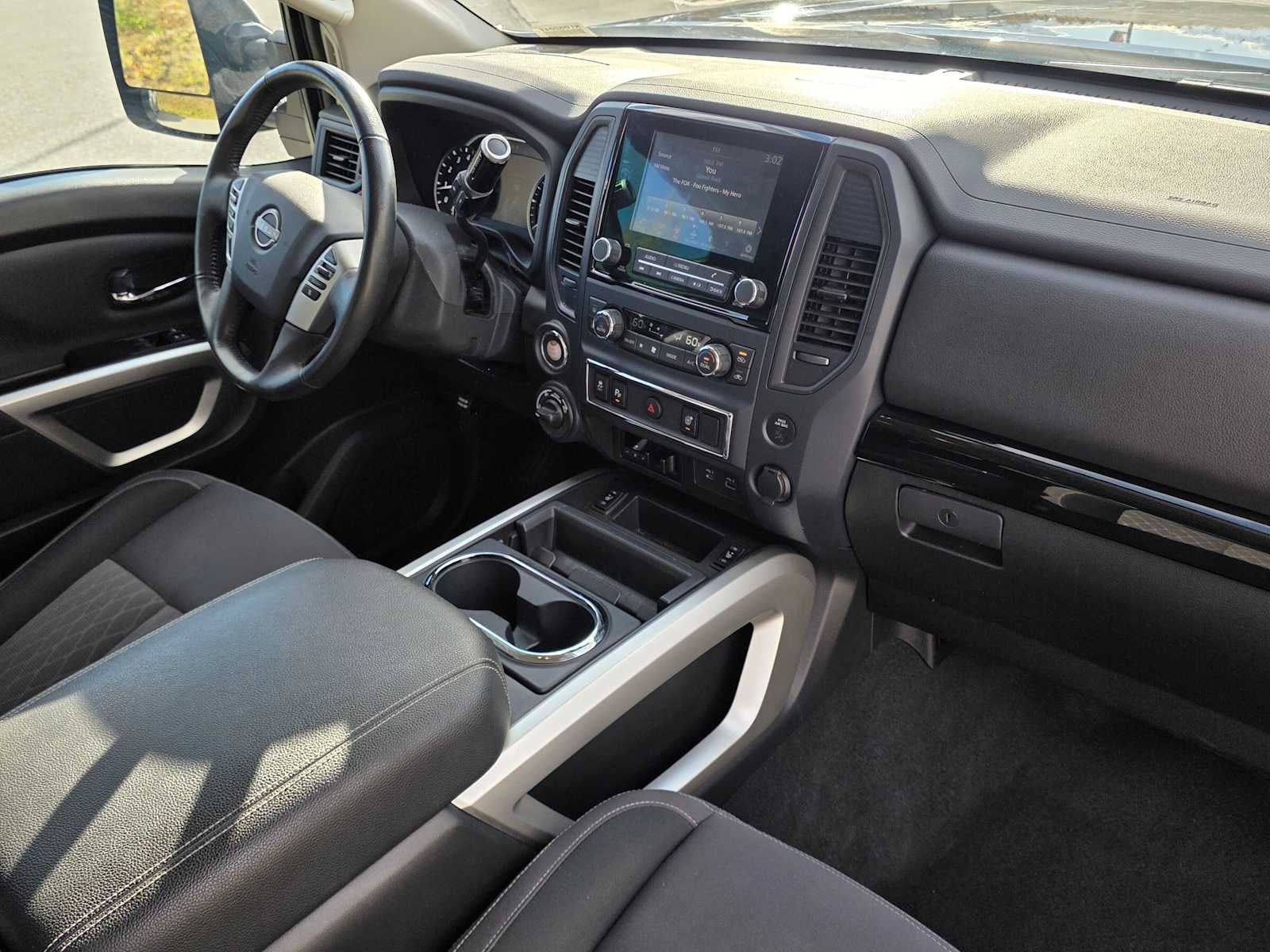 2024 Nissan Titan SV
