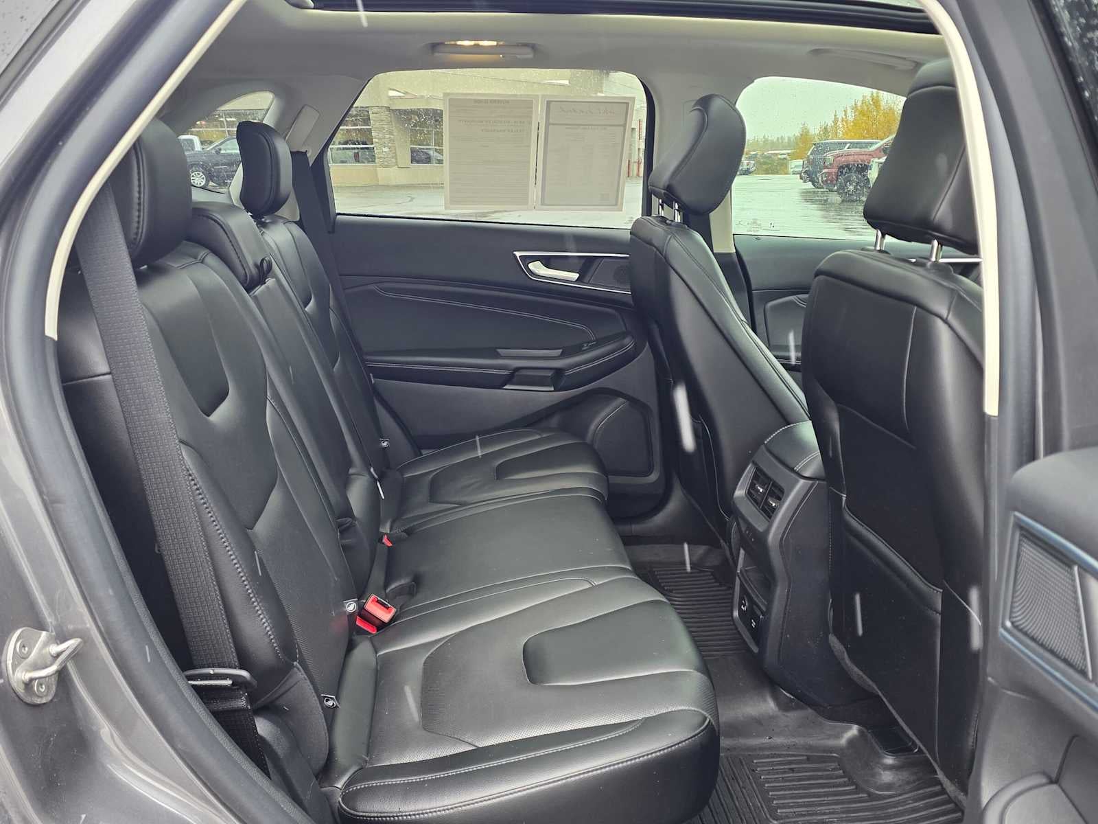 2021 Ford Edge Titanium
