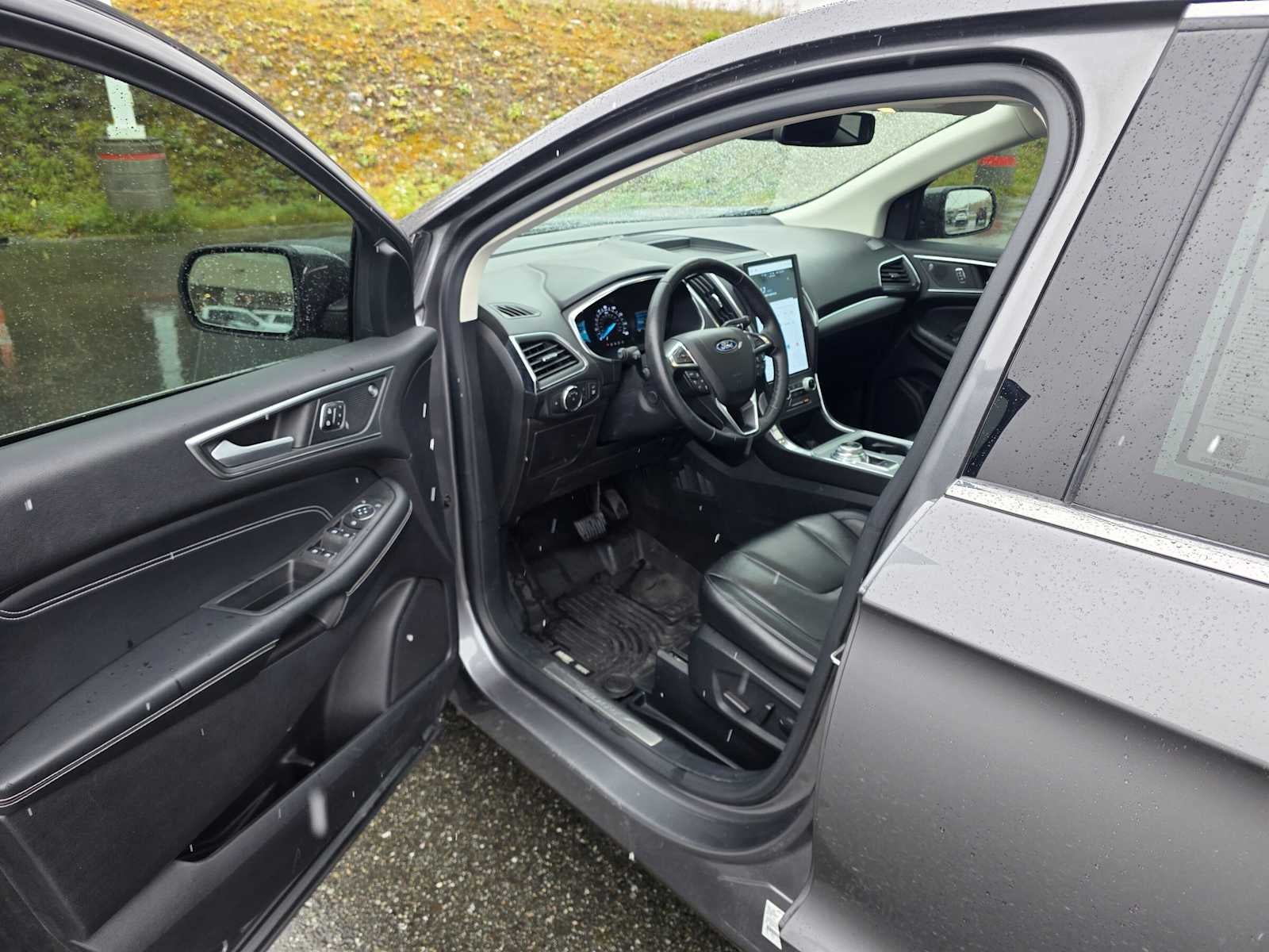 2021 Ford Edge Titanium