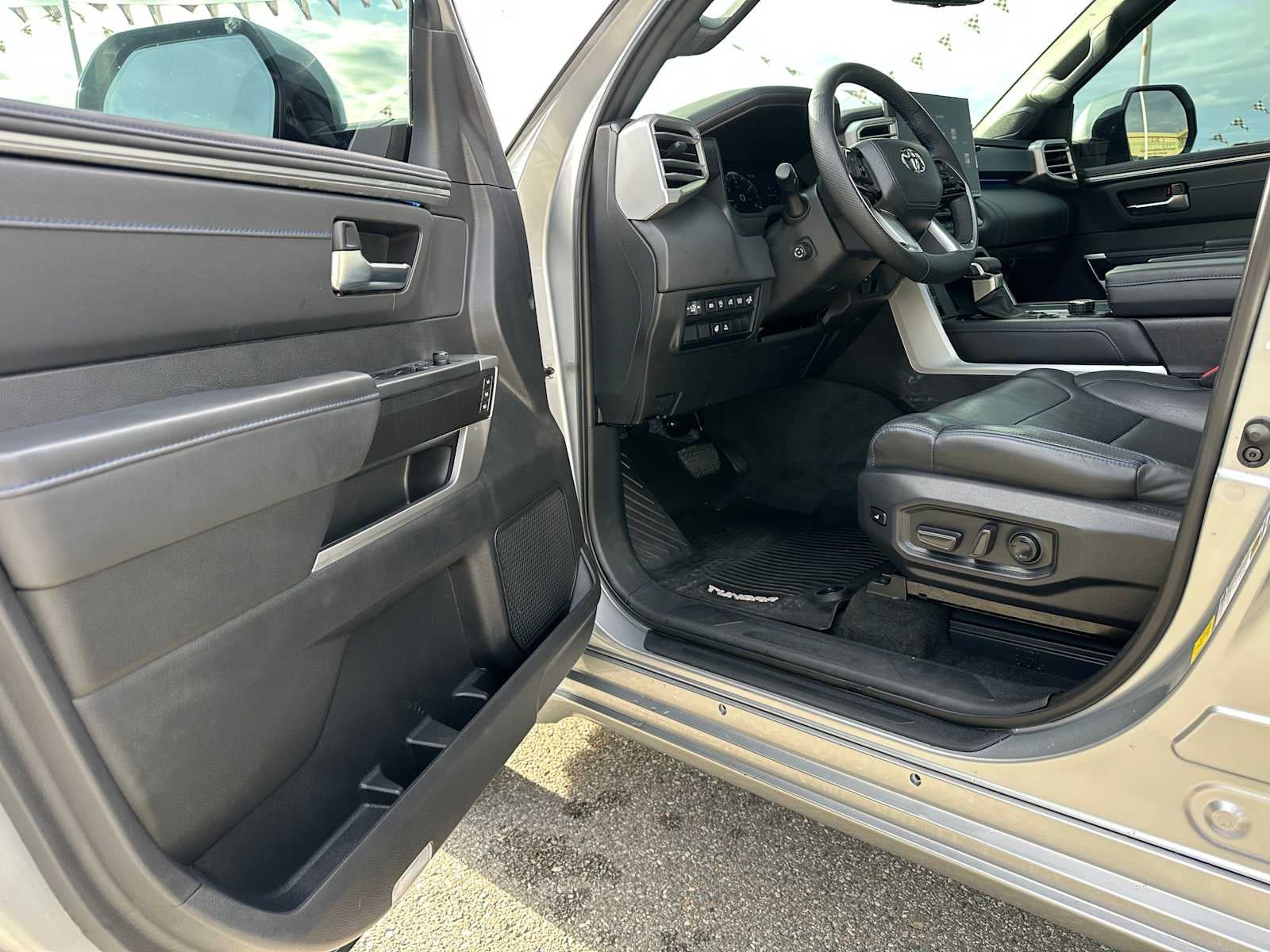 2023 Toyota Tundra Platinum