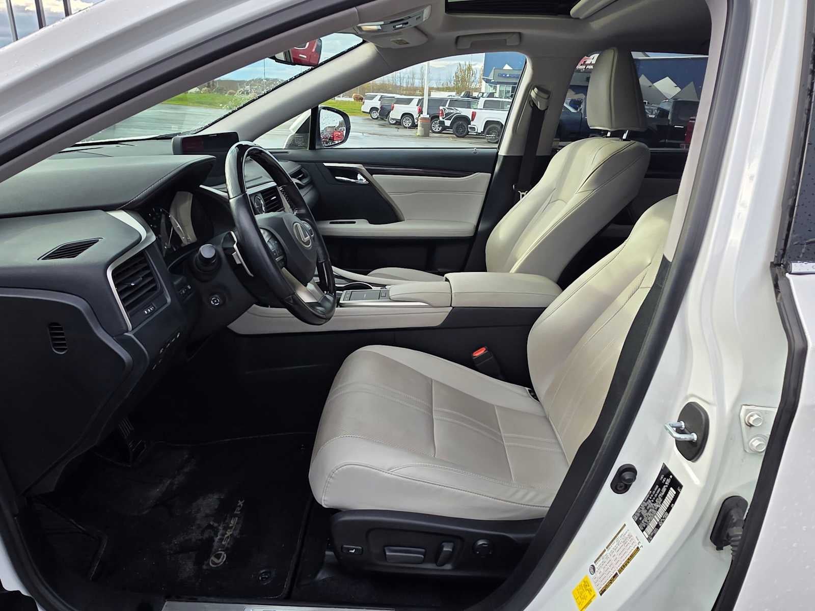2022 Lexus RX 450hL Luxury