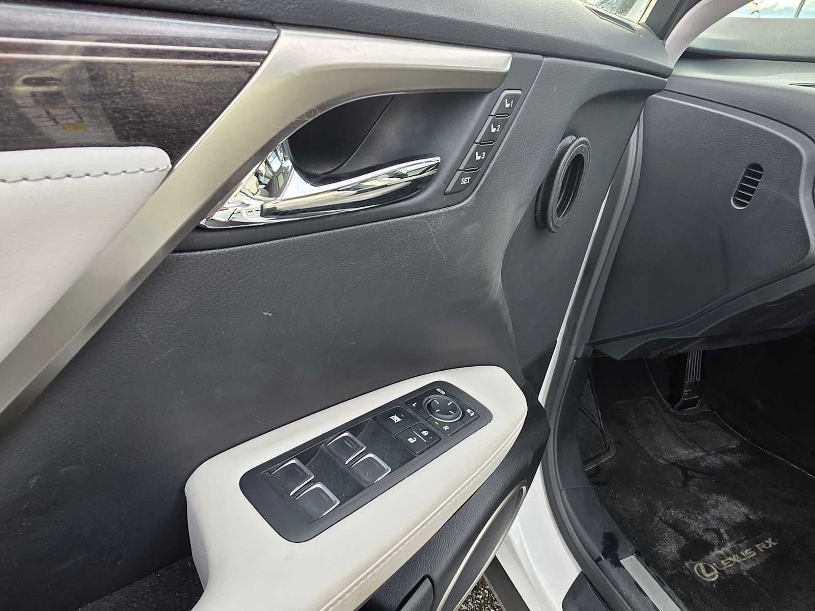 2022 Lexus RX 450hL Luxury