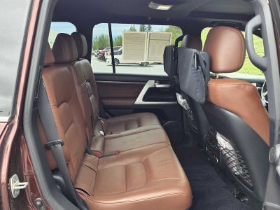 2016 Toyota Land Cruiser Base