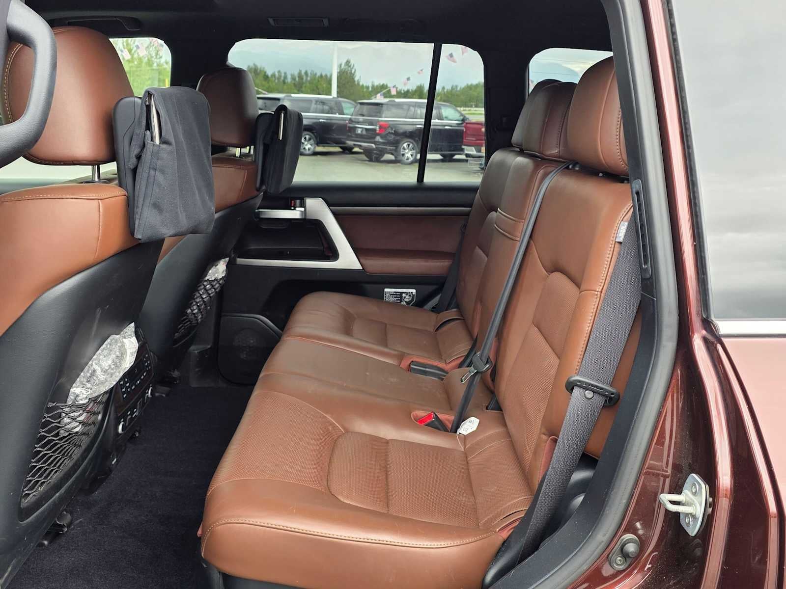 2016 Toyota Land Cruiser Base