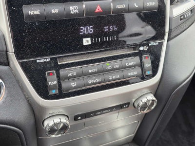 2016 Toyota Land Cruiser Base