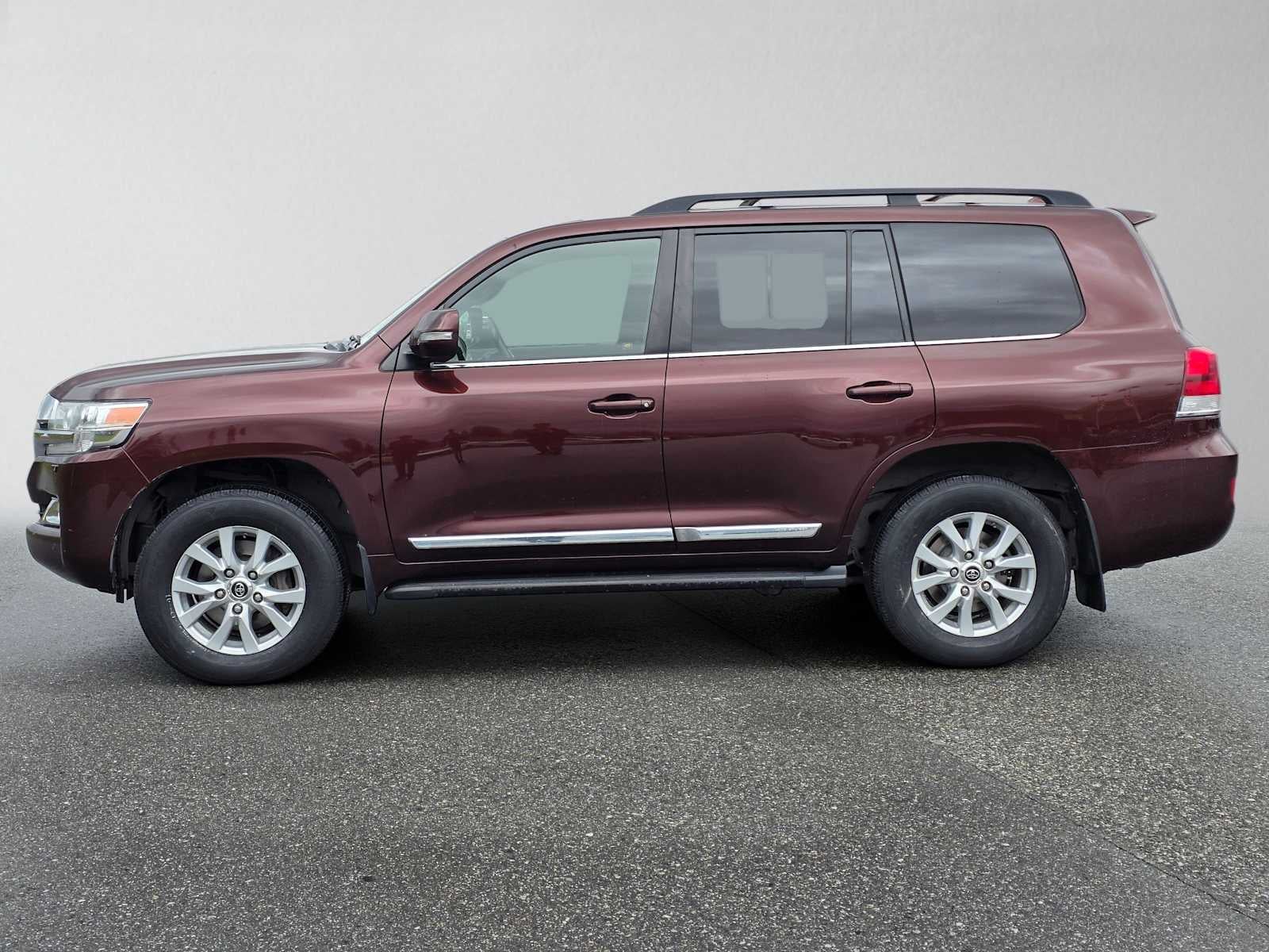 2016 Toyota Land Cruiser Base