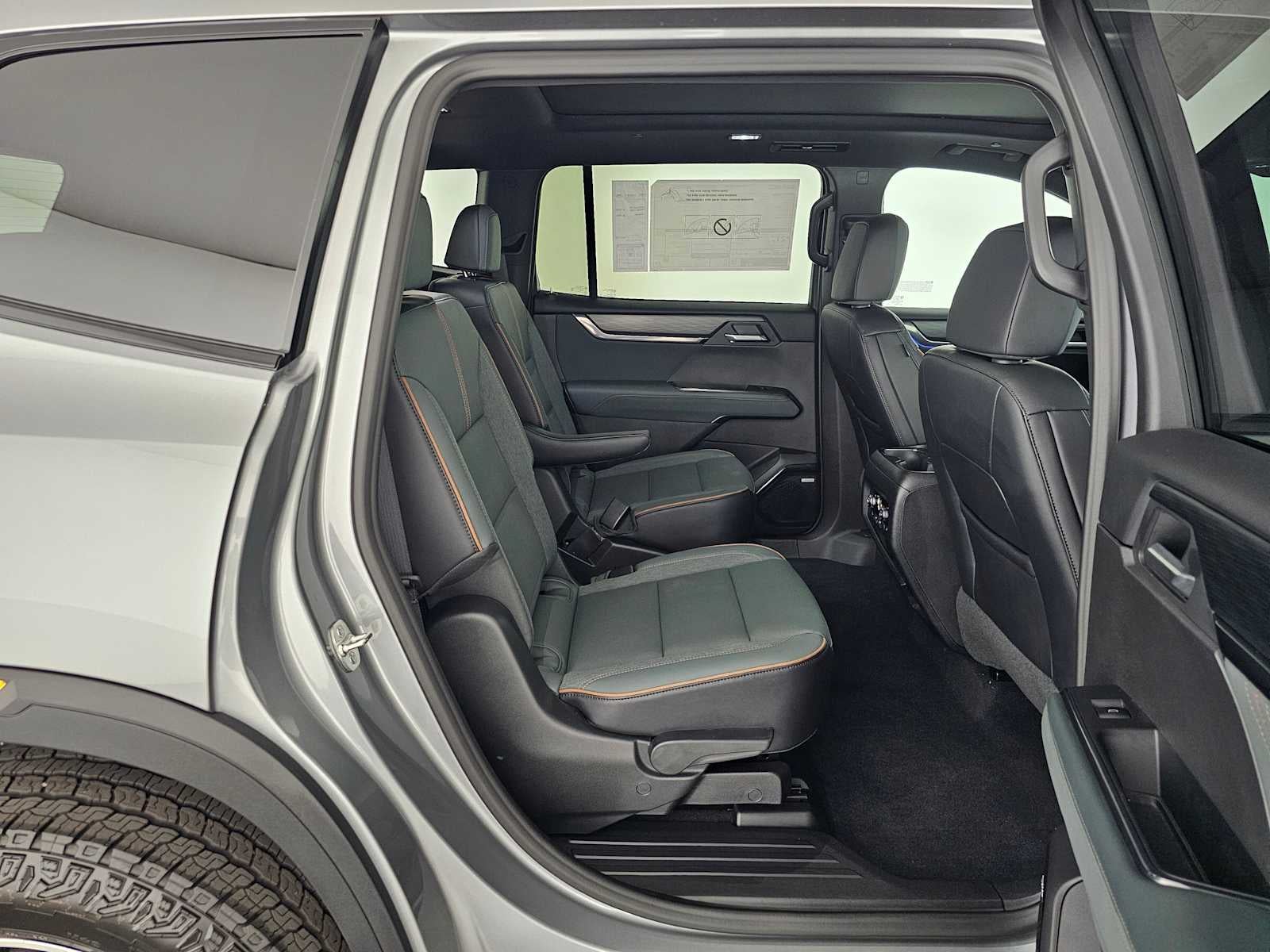 2026 GMC Acadia AWD AT4
