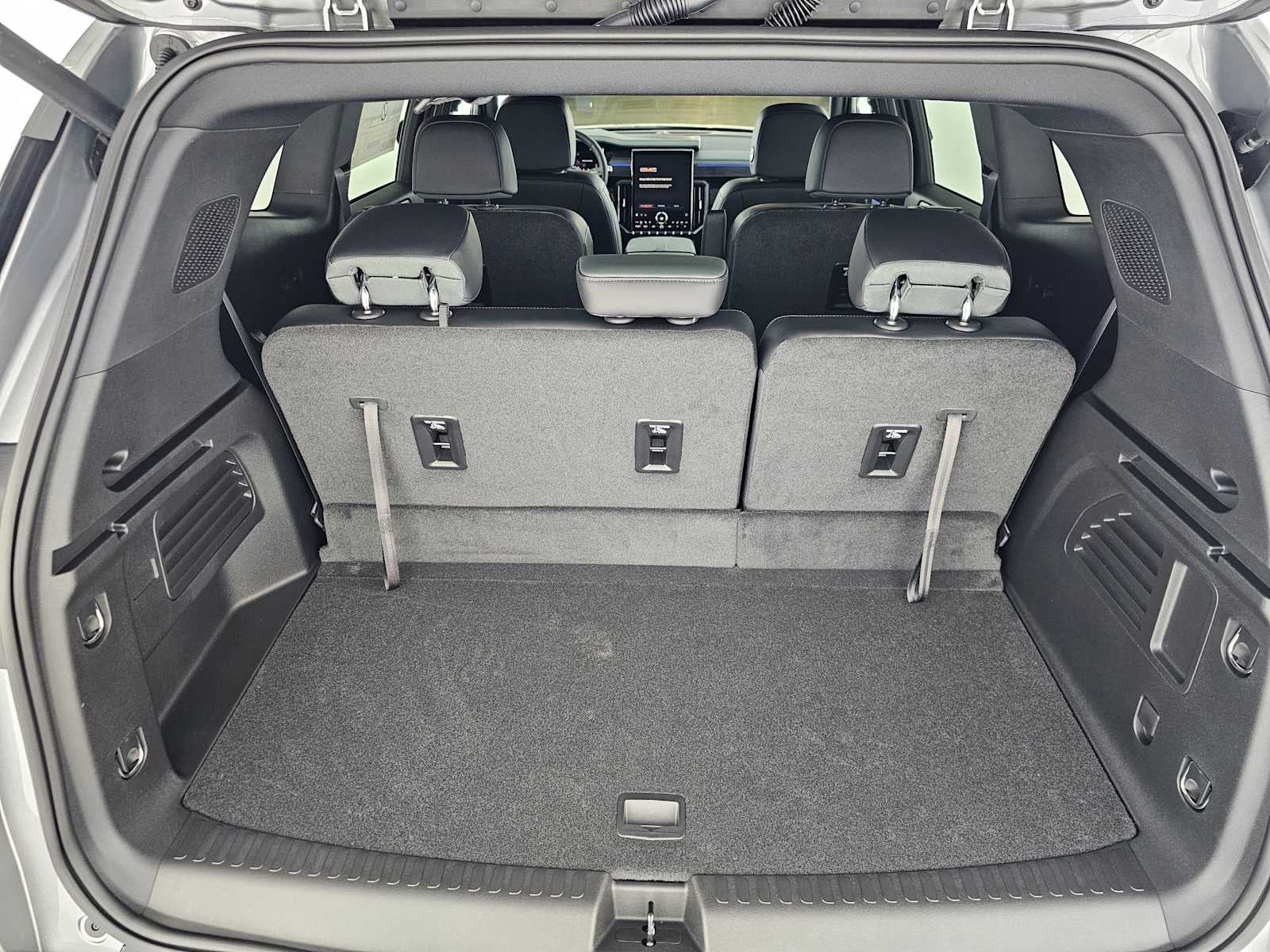 2026 GMC Acadia AWD AT4