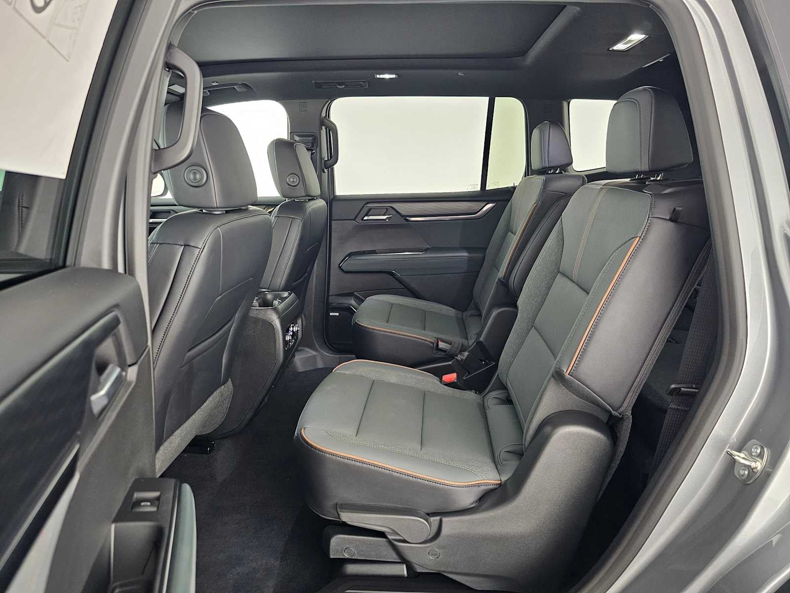 2026 GMC Acadia AWD AT4