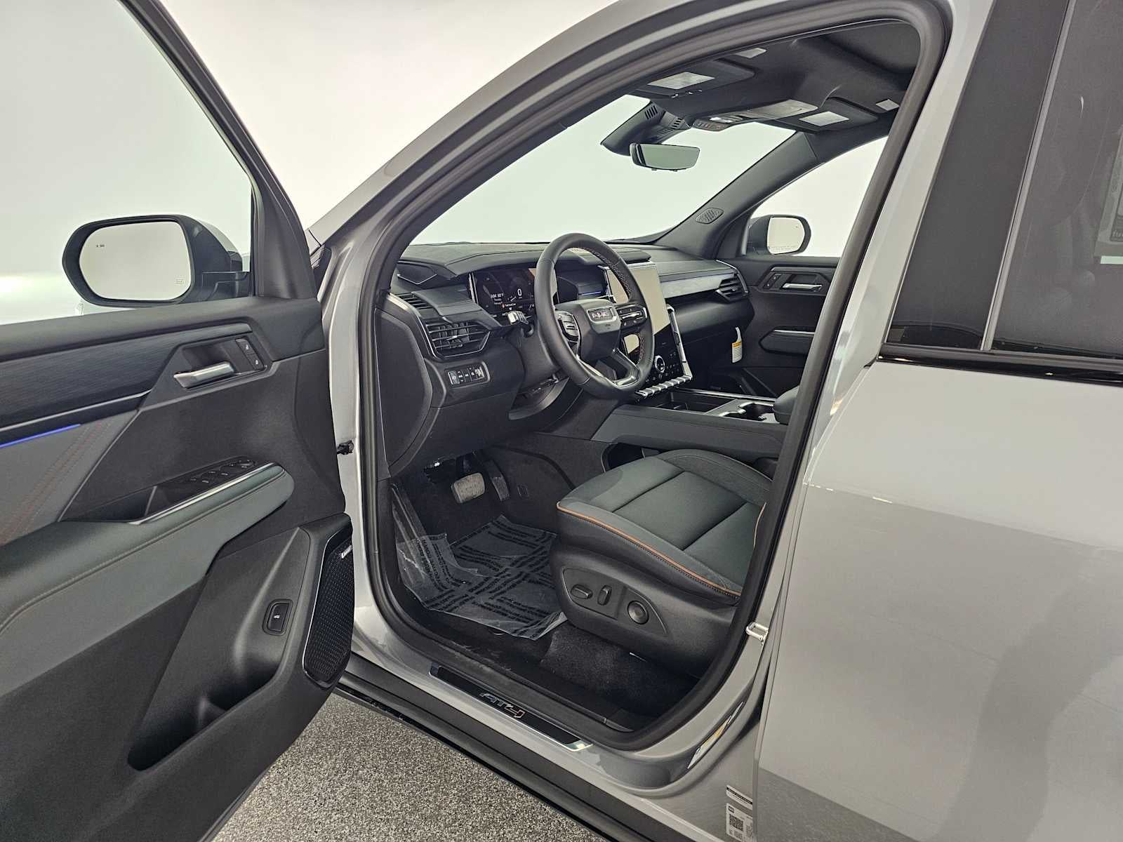 2026 GMC Acadia AWD AT4