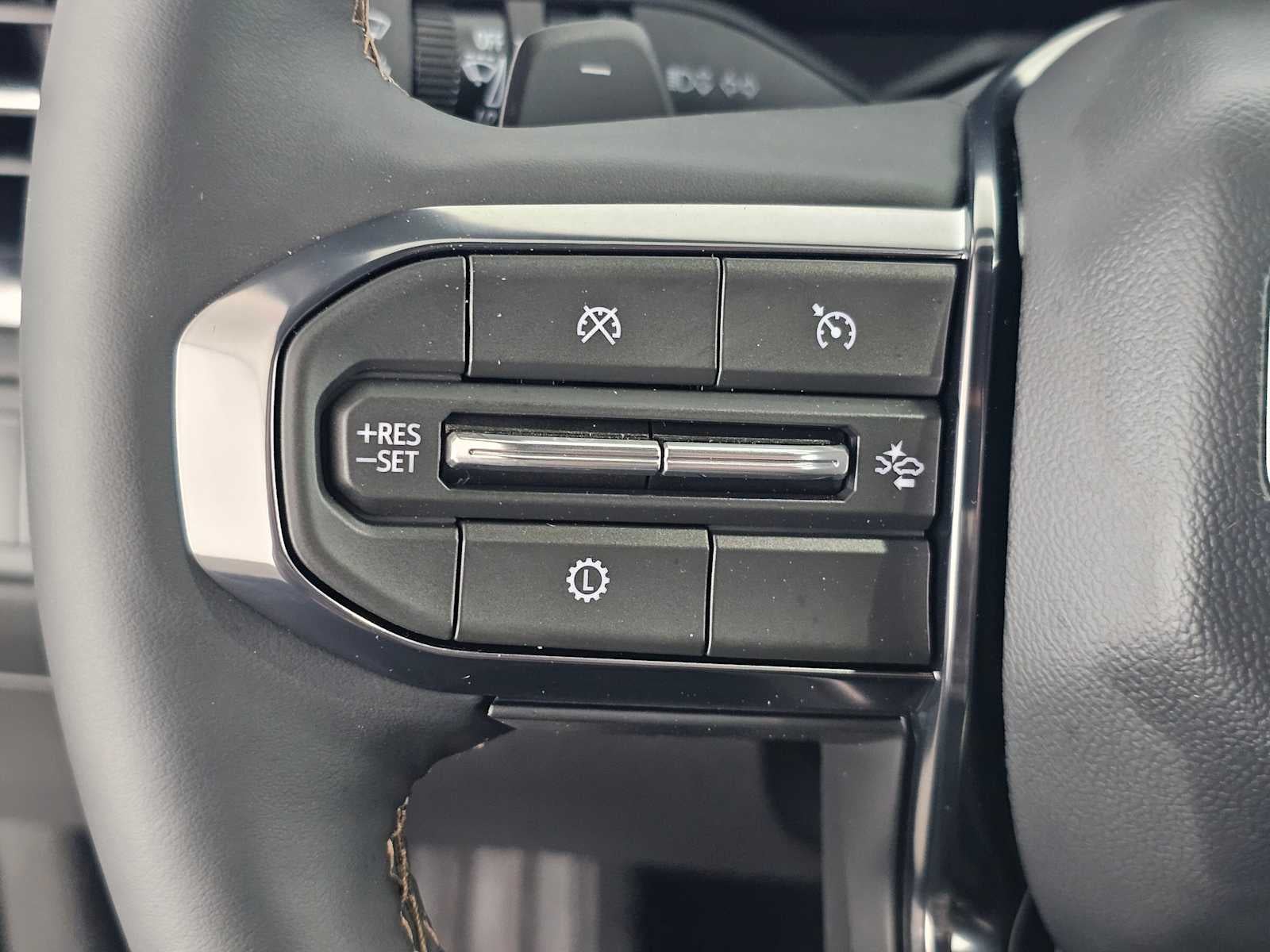 2026 GMC Acadia AWD AT4