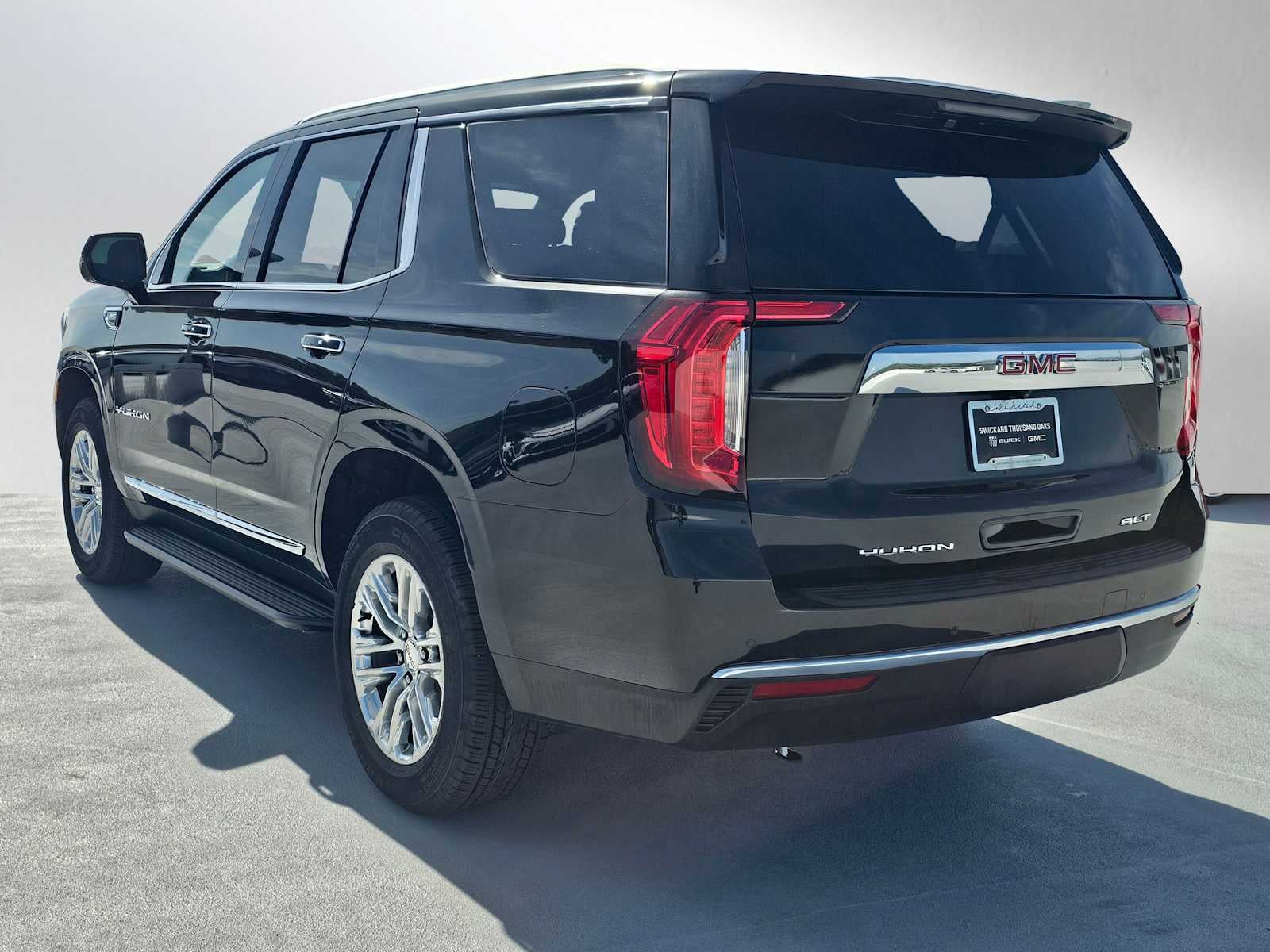 2023 GMC Yukon SLT