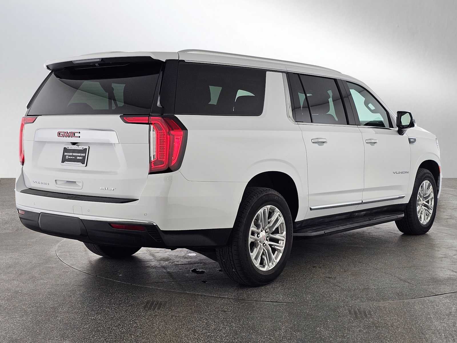 2023 GMC Yukon XL SLT