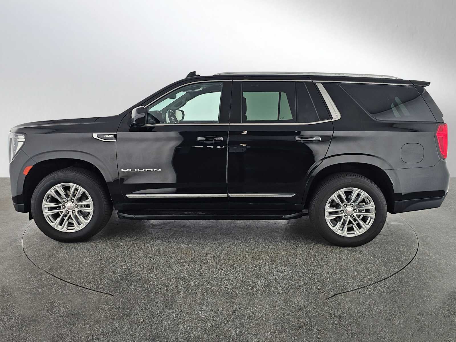 2024 GMC Yukon SLT
