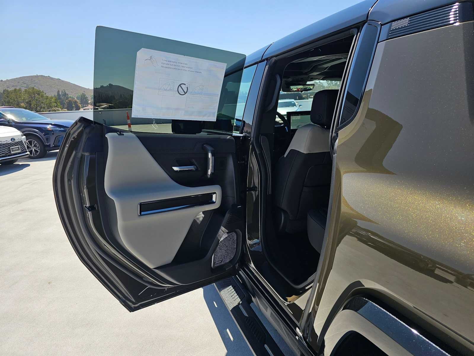 2026 GMC HUMMER EV SUV 2X