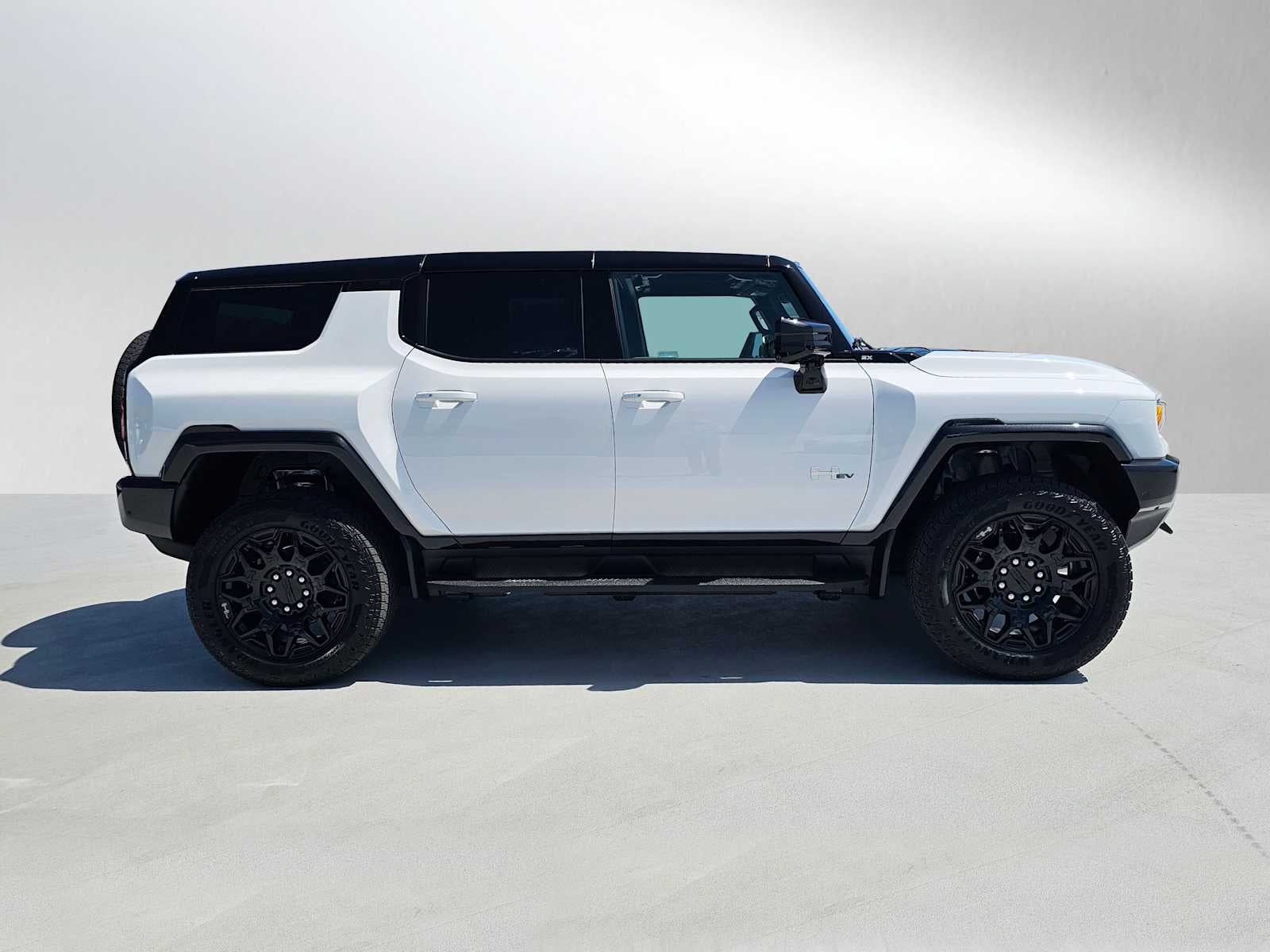 2026 GMC HUMMER EV SUV 2X